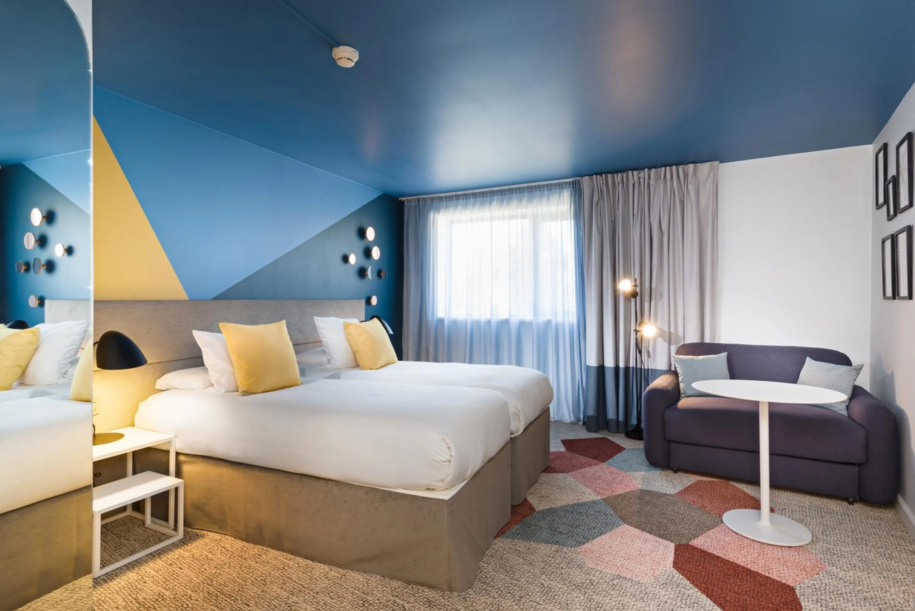 Superior Twin Room in Radisson Hotel Aix En Provence