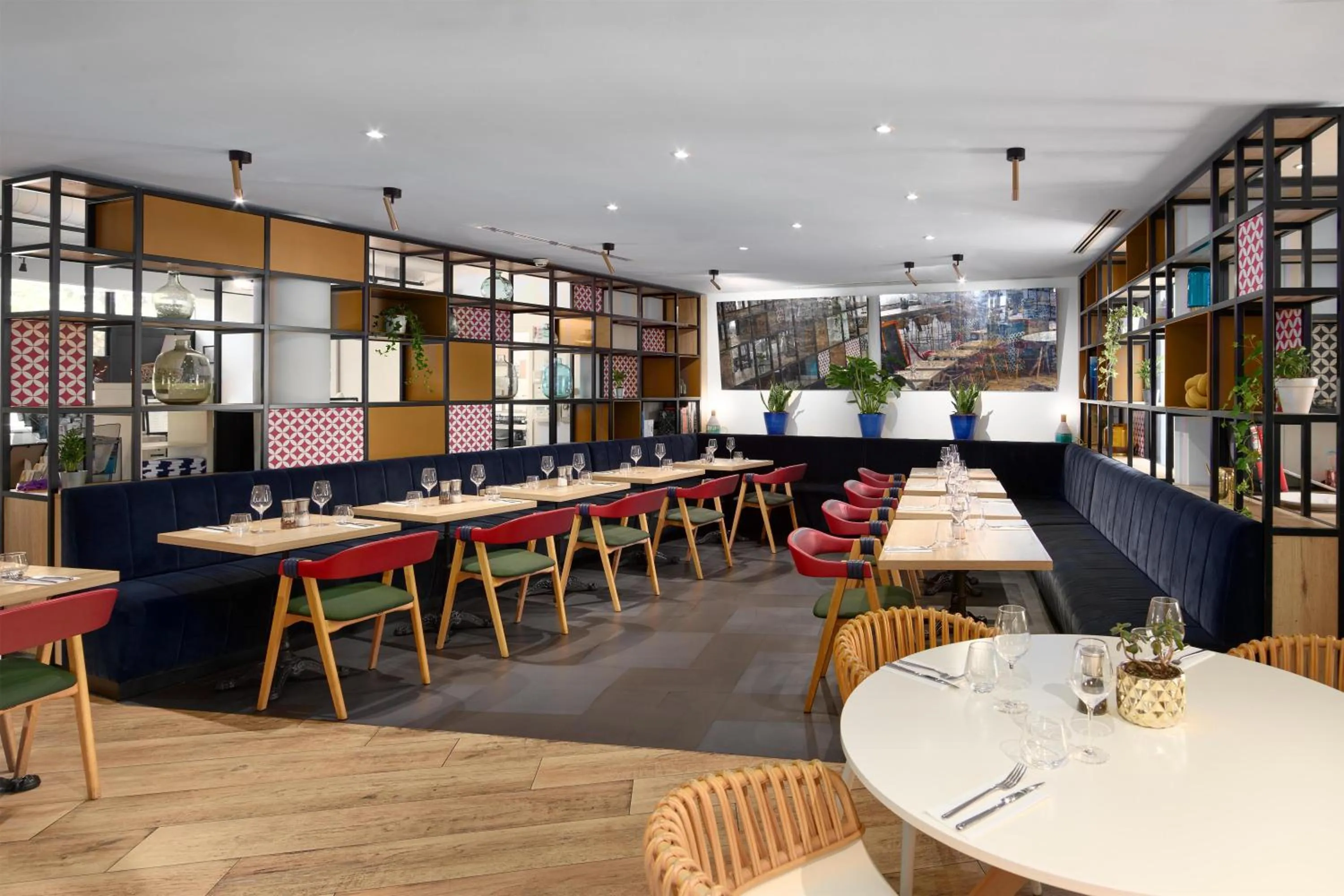 Restaurant/places to eat in Radisson Hotel Aix En Provence