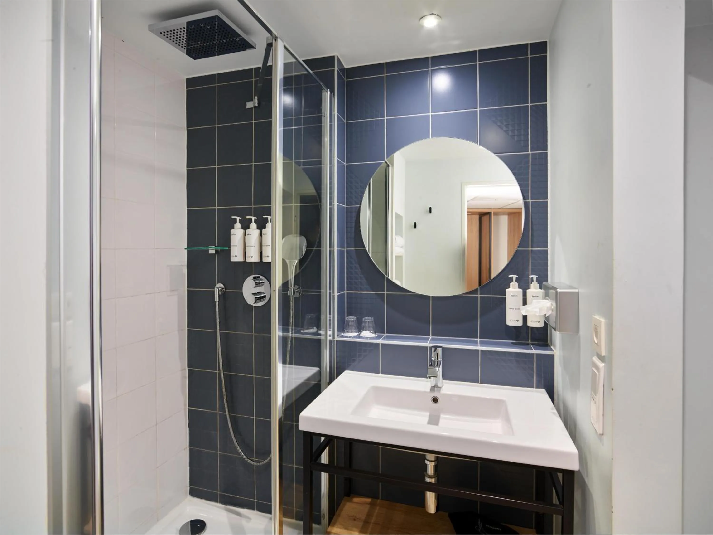 Bathroom in Radisson Hotel Aix En Provence