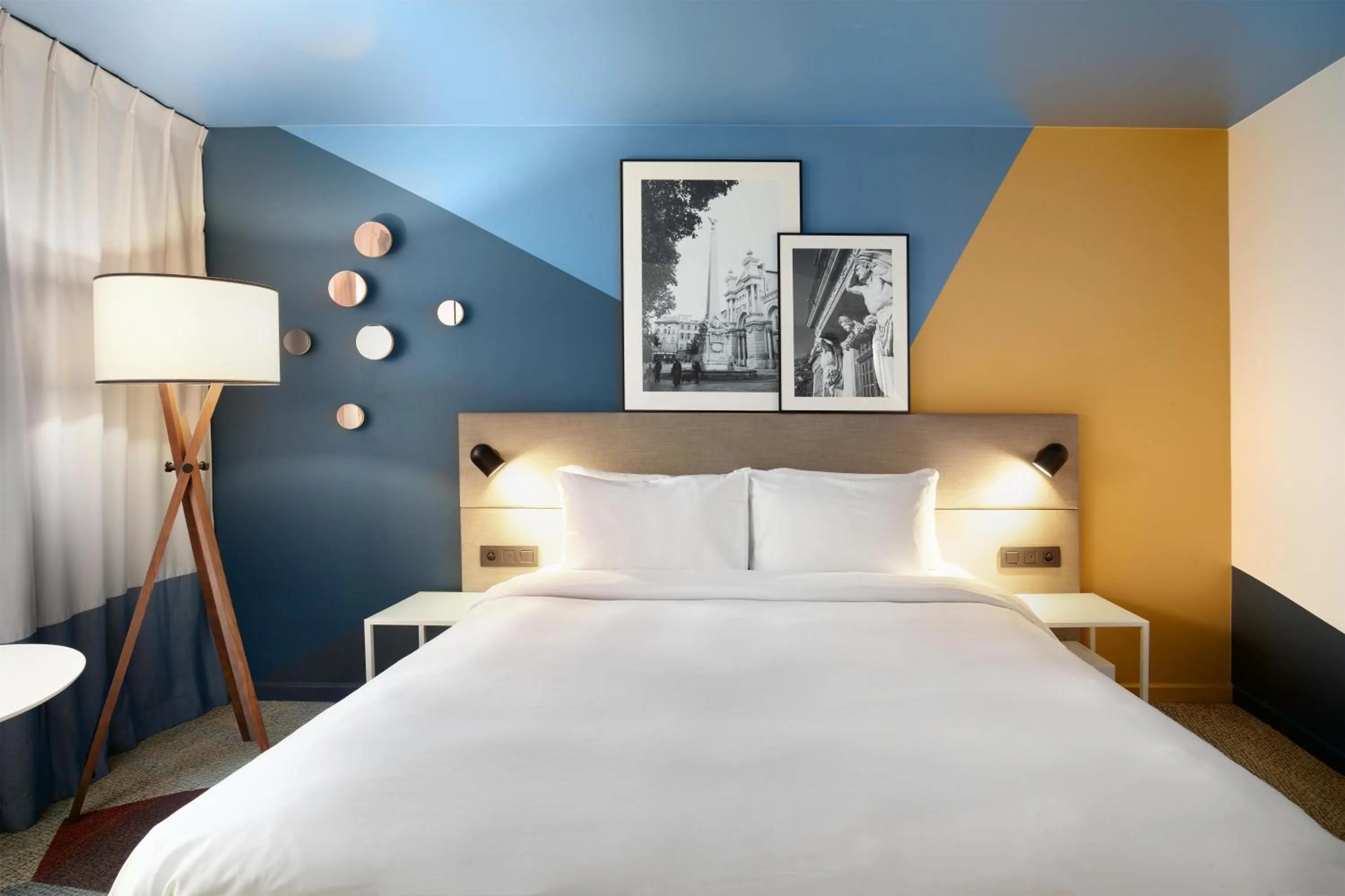 Bedroom, Bed in Radisson Hotel Aix En Provence