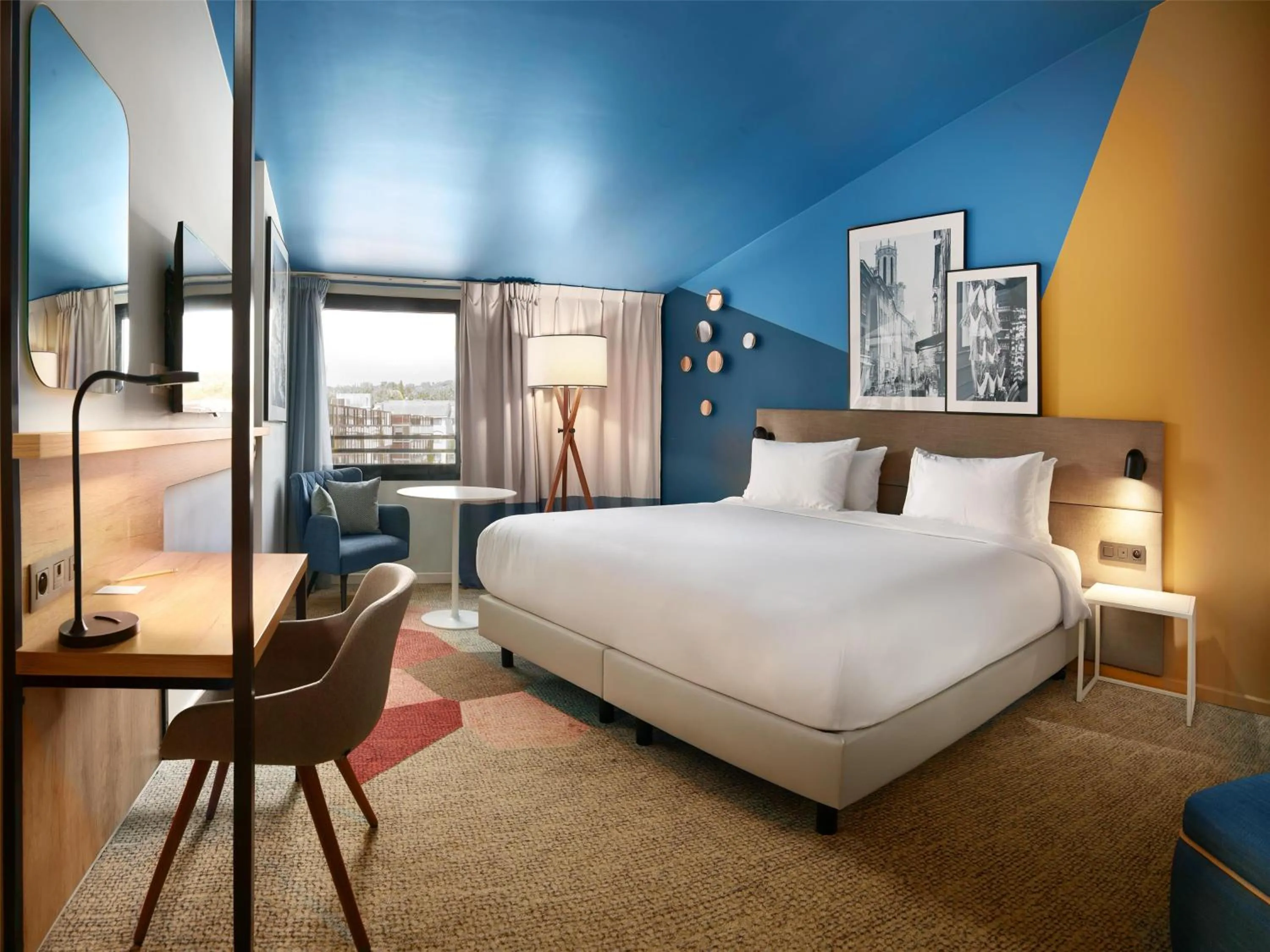 Bedroom, Bed in Radisson Hotel Aix En Provence