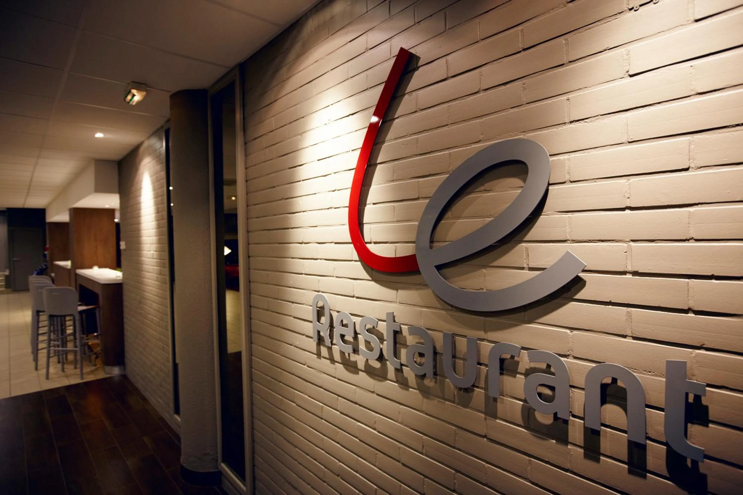 Restaurant/places to eat in Campanile Saint-Quentin-En-Yvelines