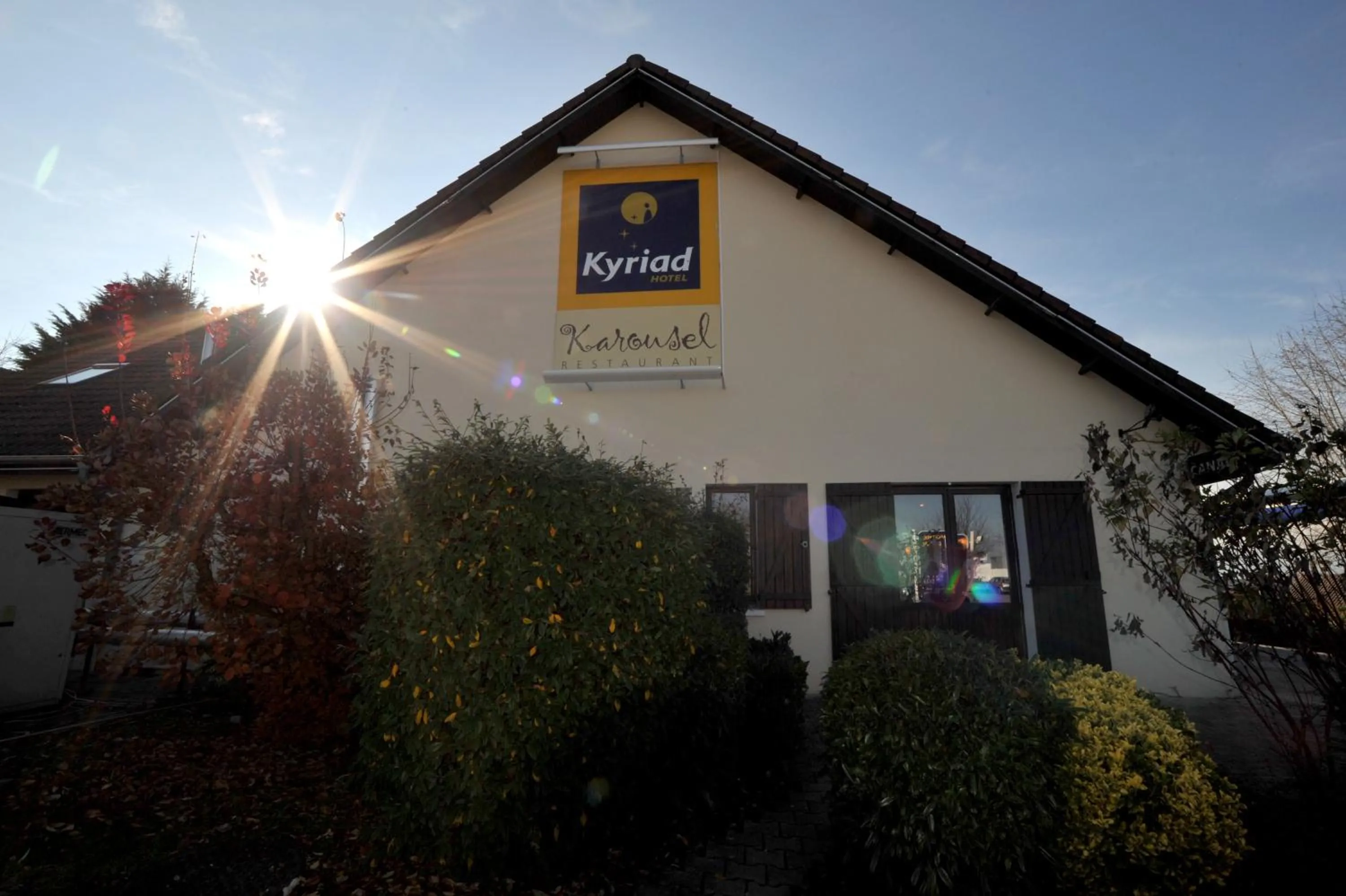 Facade/entrance in Kyriad Annecy Cran-Gevrier
