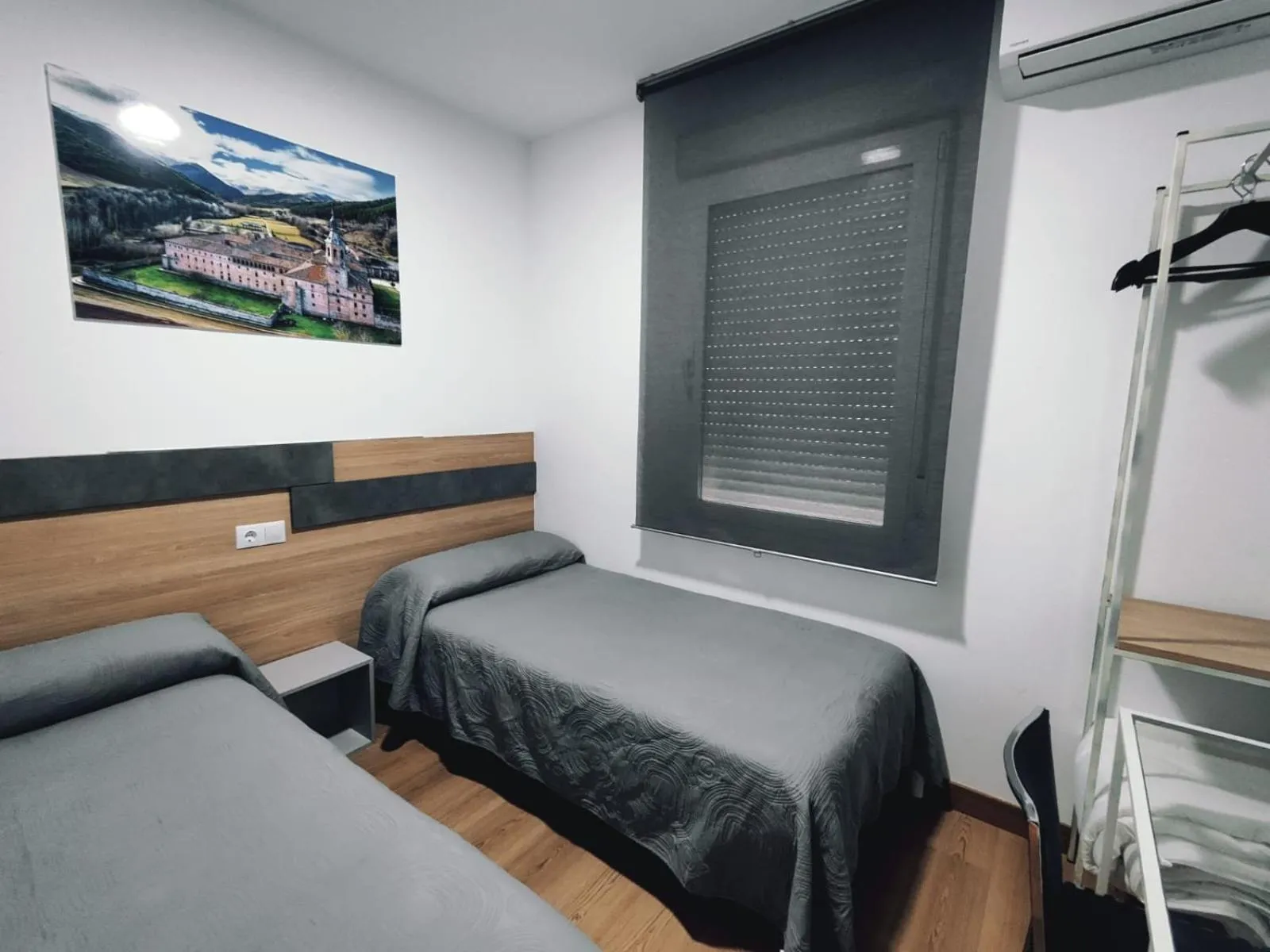 Bed in Hostal Rioja Condestable