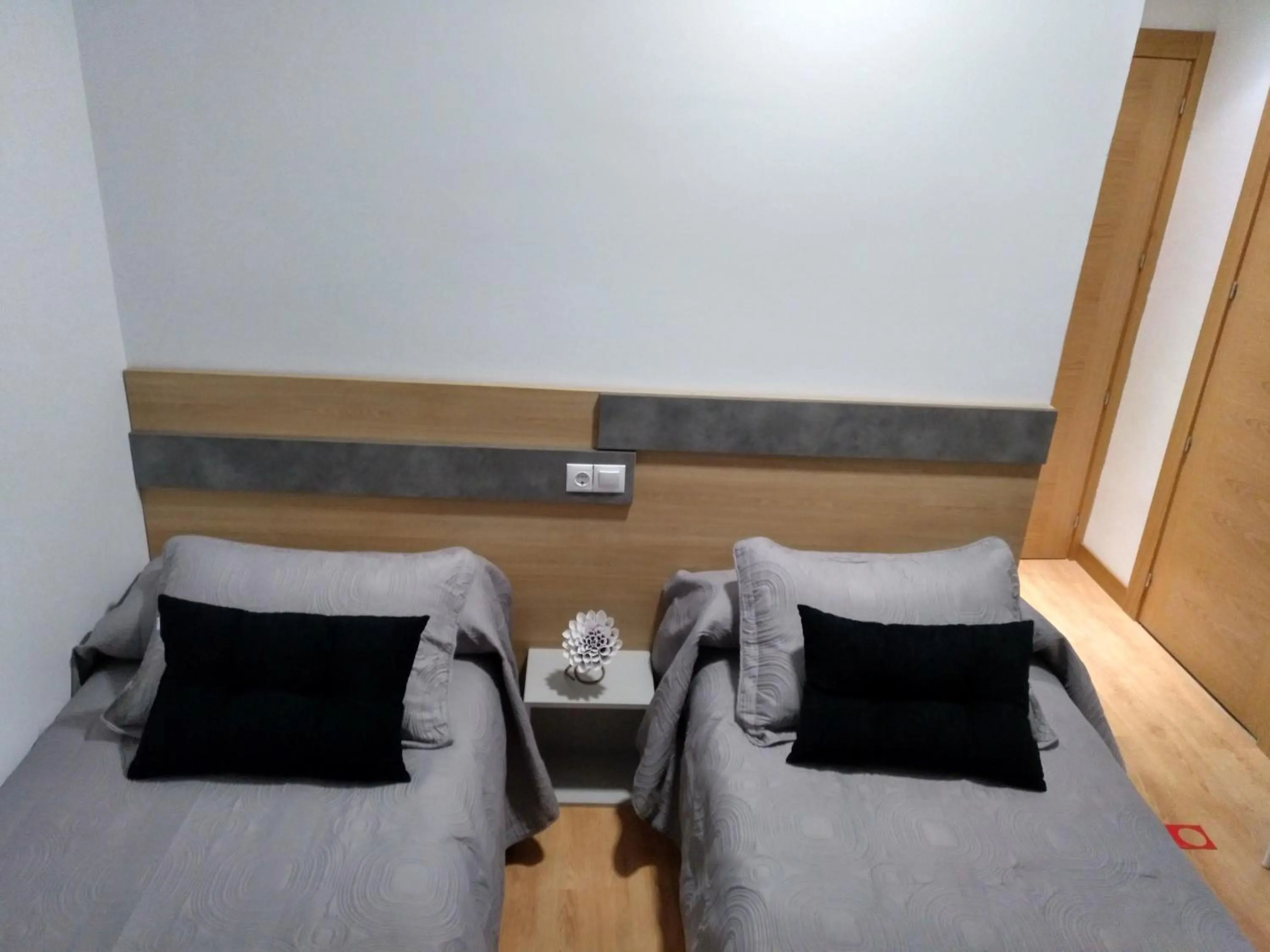 Bed in Hostal Rioja Condestable