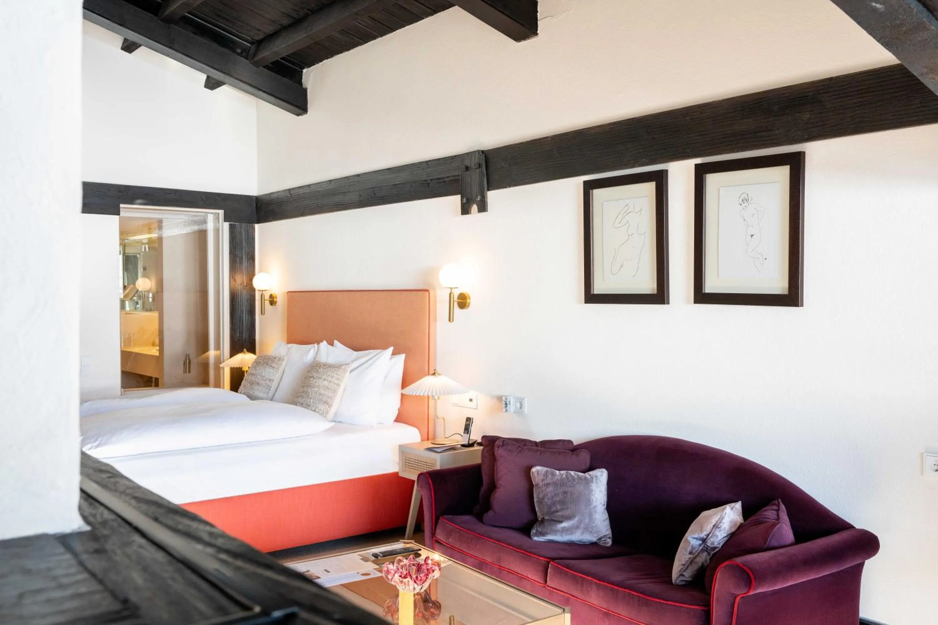 Photo of the whole room, Bed in A-ROSA Hotel Thurnher's Alpenhof