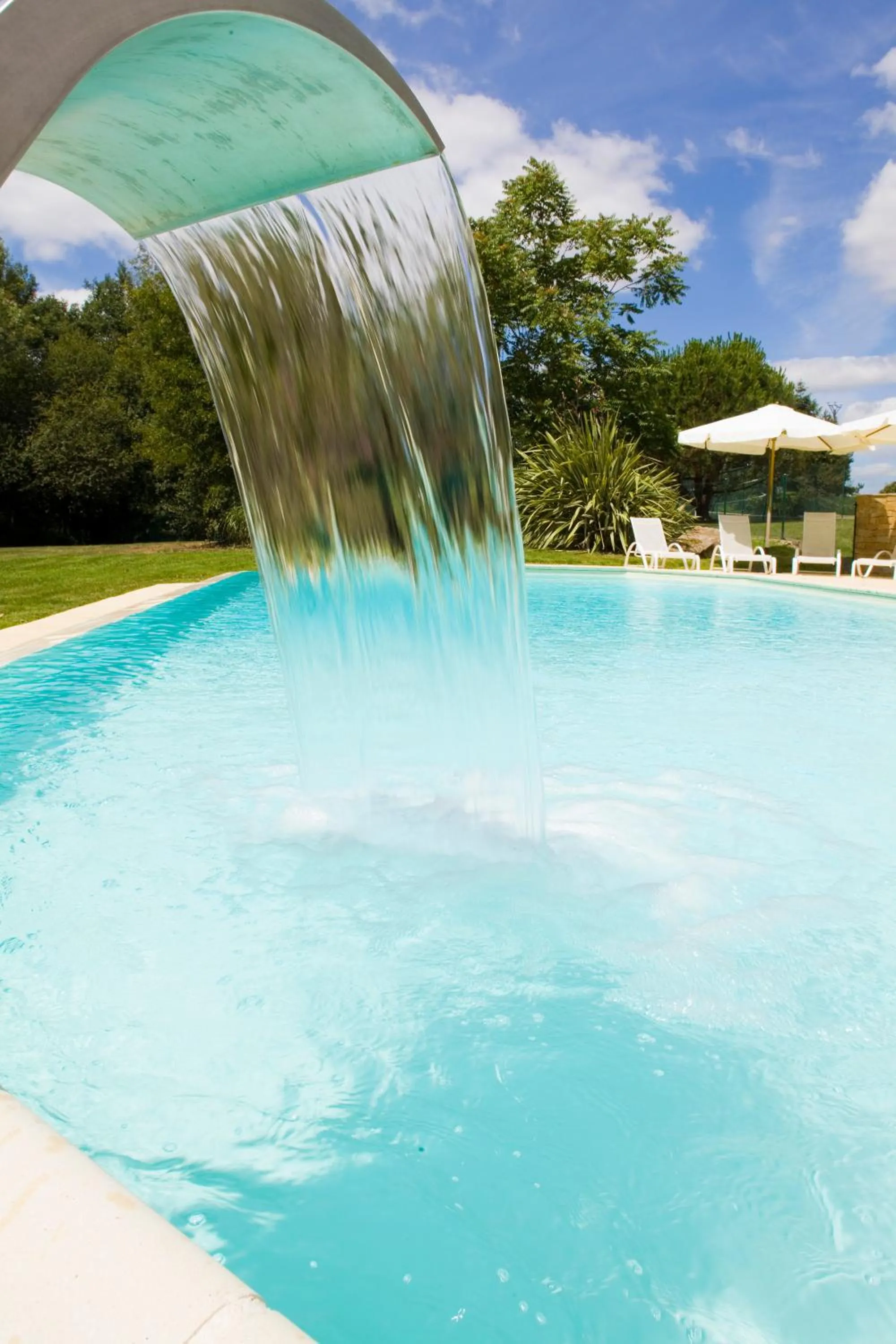 Swimming pool in Kyriad Nantes Sud - Bouaye Aéroport
