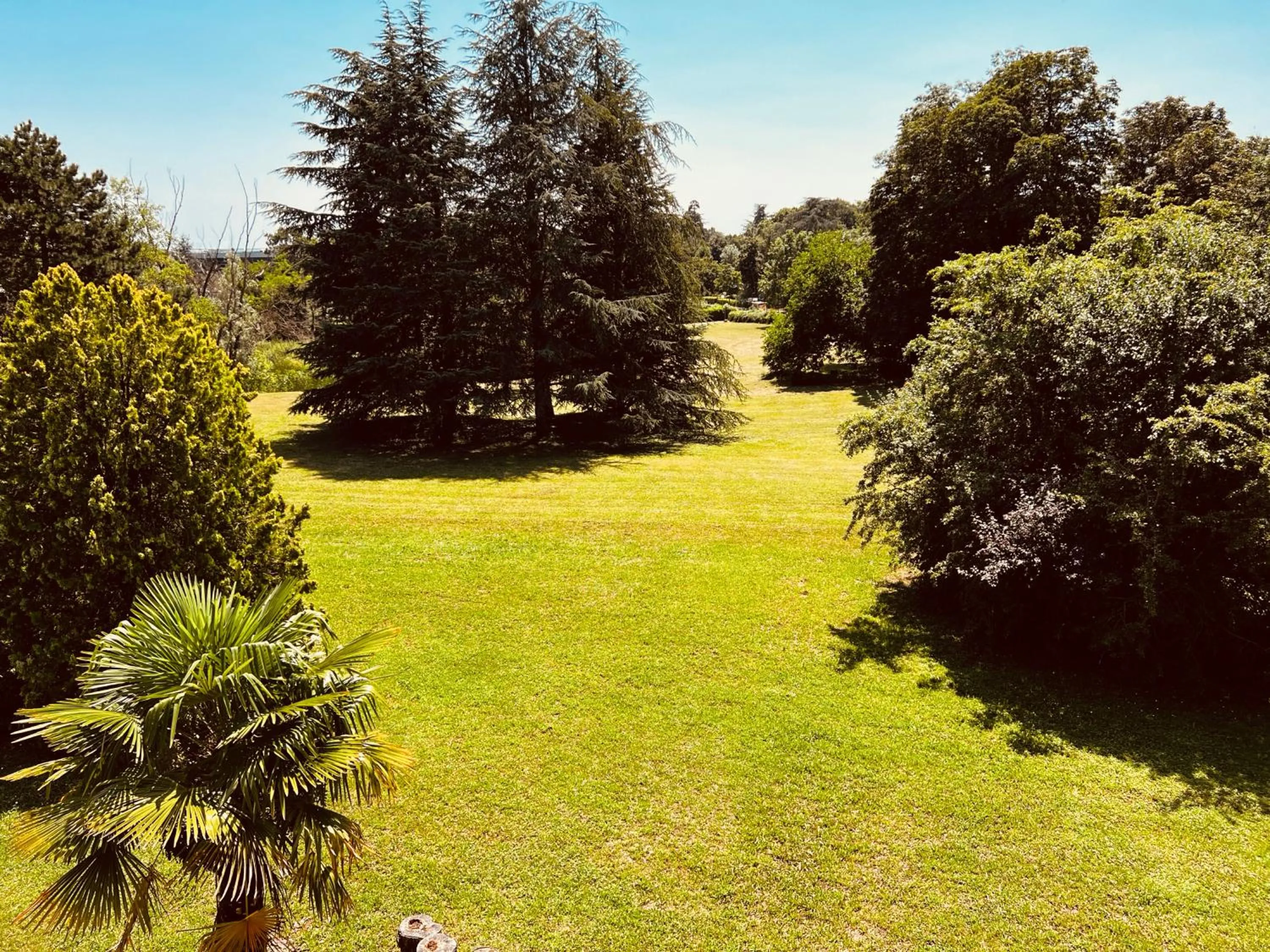 Garden in Campanile Lyon Nord - Ecully