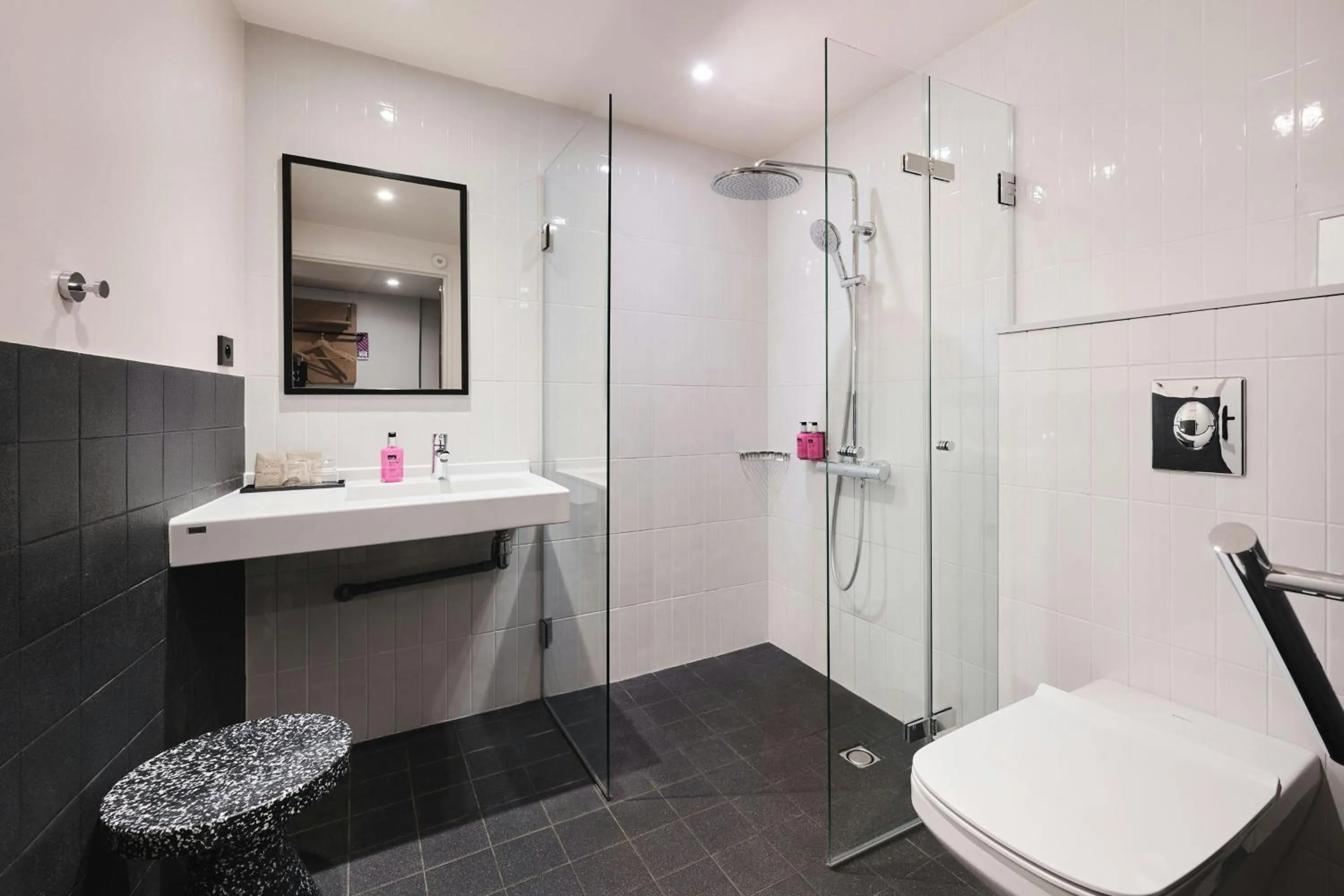 Bathroom in Moxy Paris Bastille