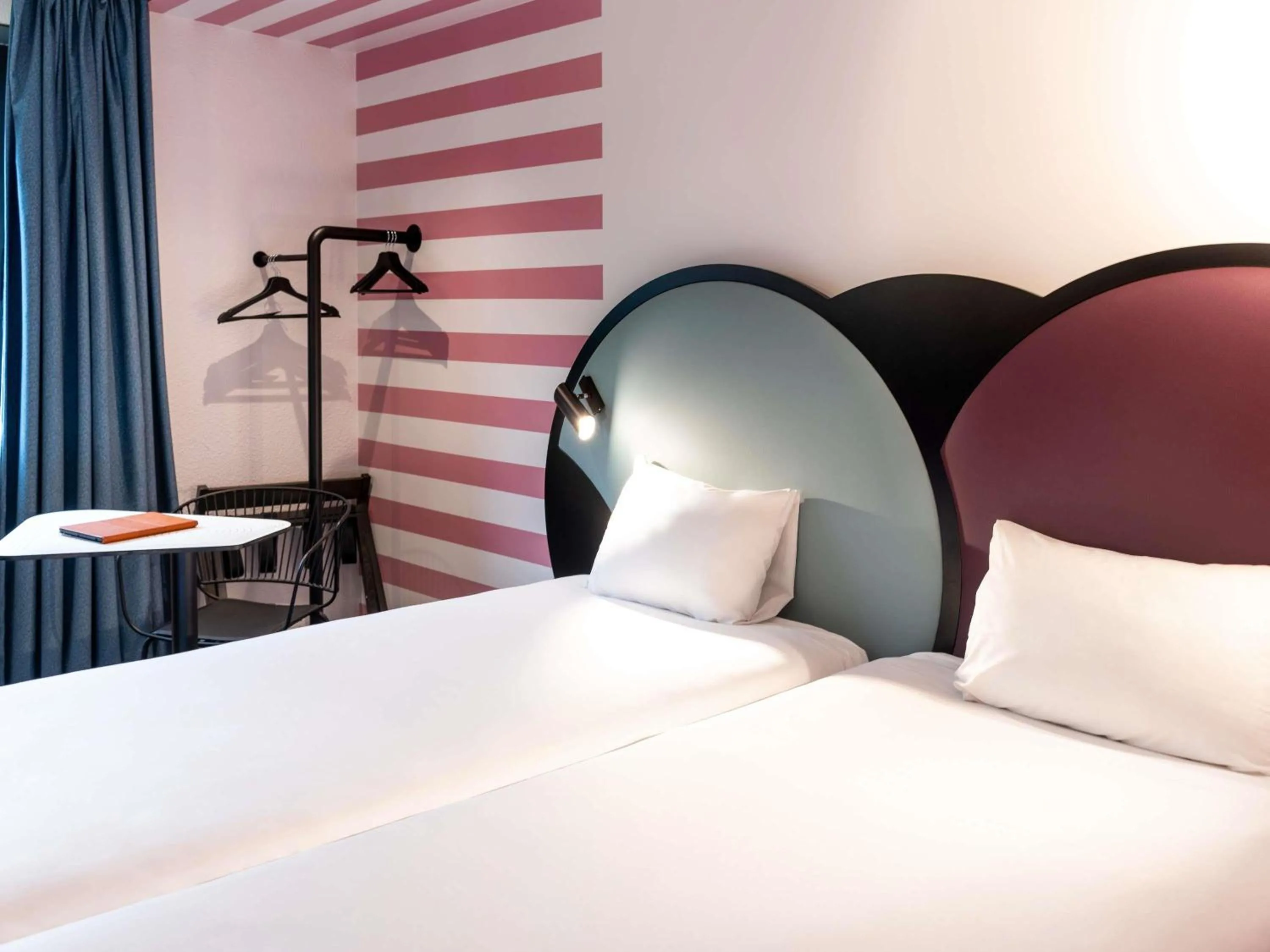 Bedroom, Bed in Ibis Styles Paris Saint Denis Pleyel