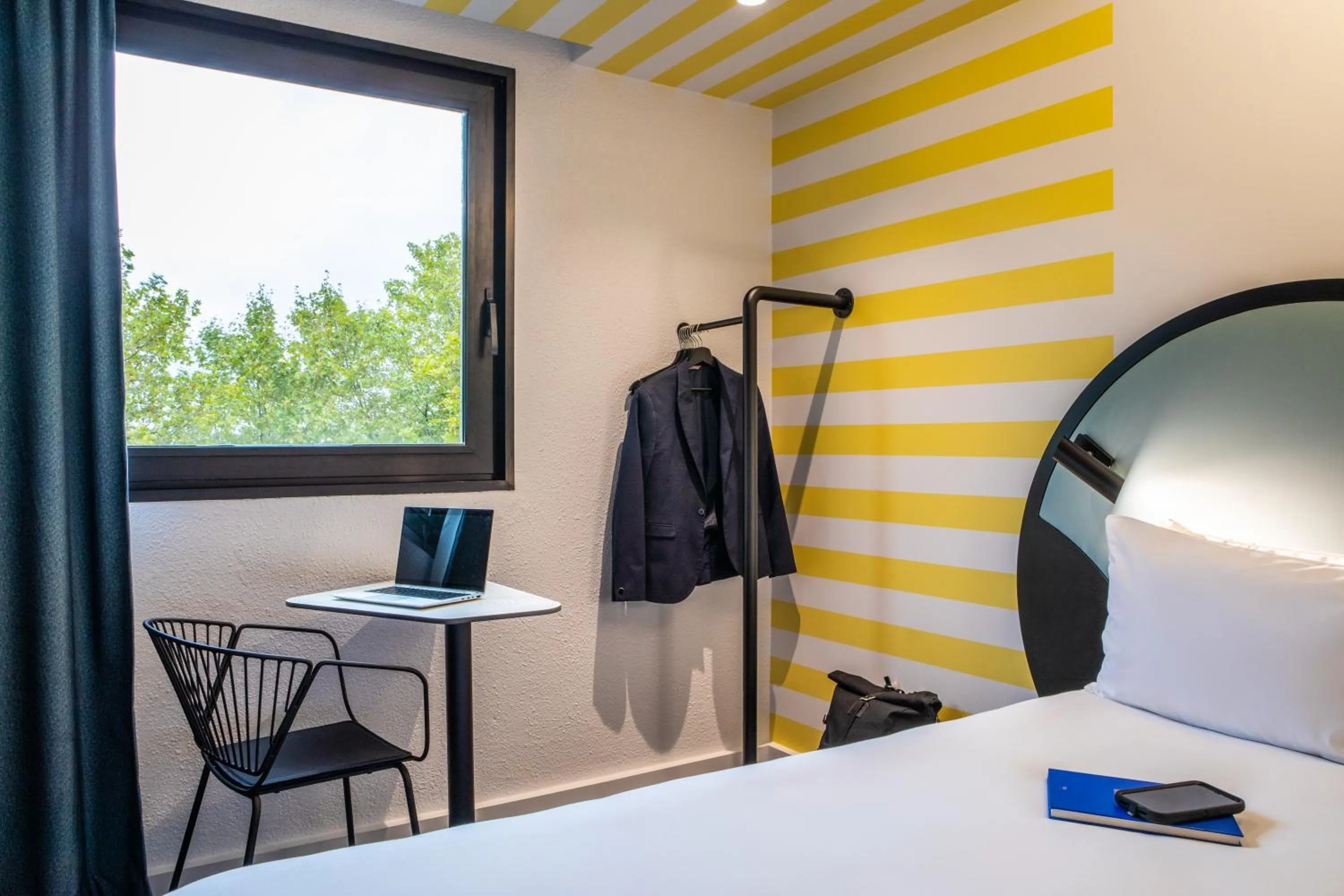 Bed in Ibis Styles Paris Saint Denis Pleyel