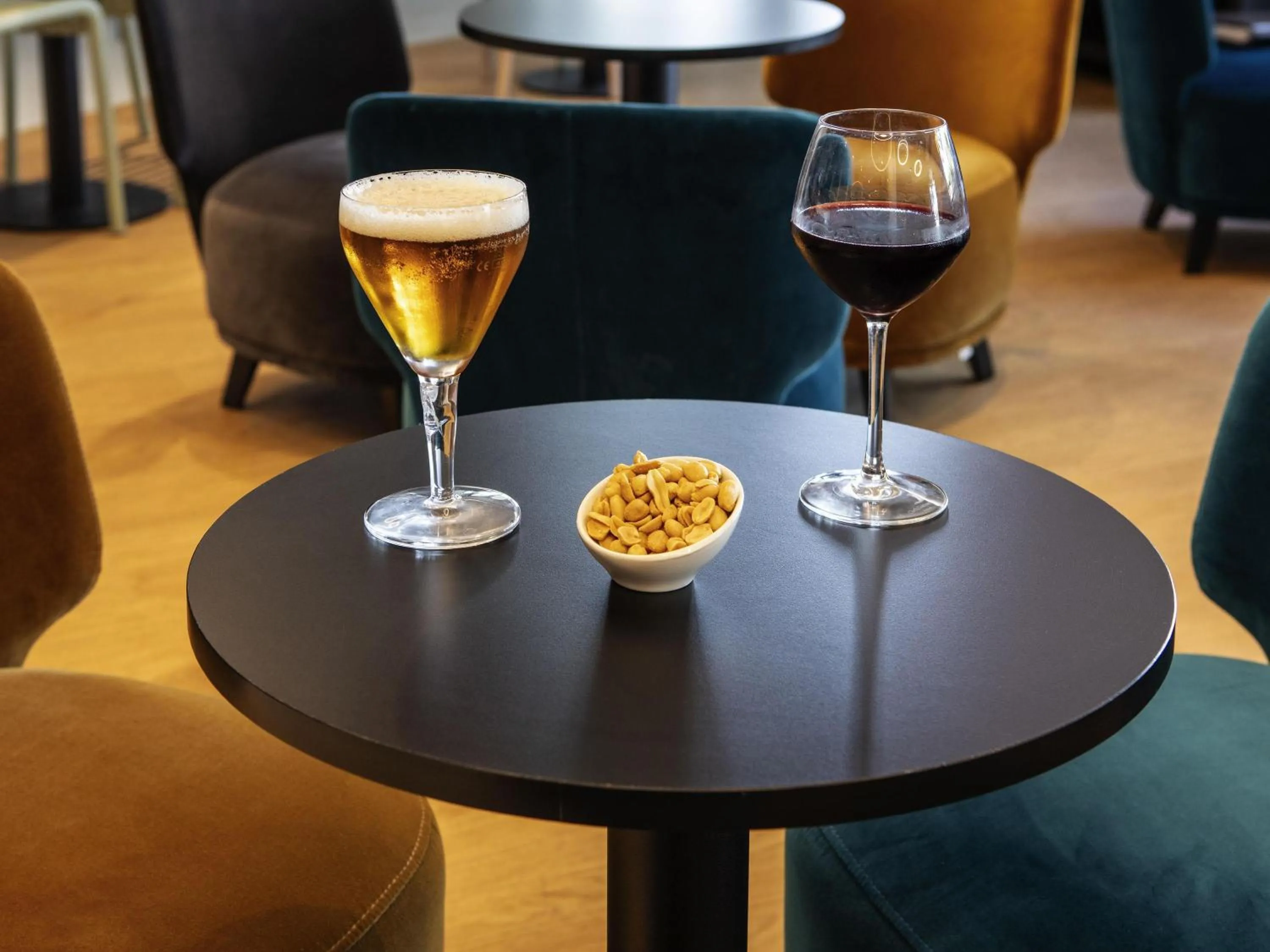 Lounge or bar in Ibis Styles Paris Saint Denis Pleyel