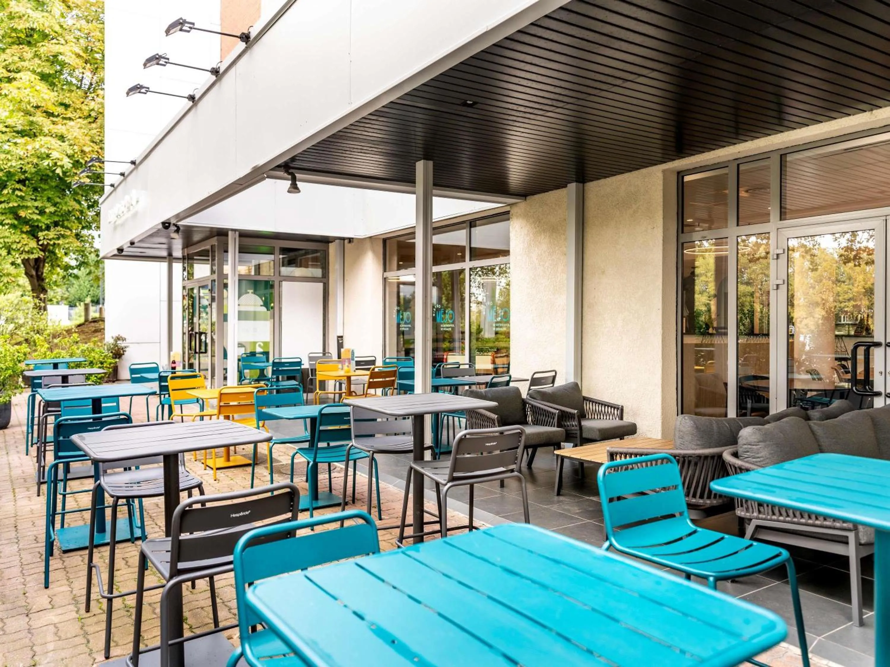 Lounge or bar in Ibis Styles Paris Saint Denis Pleyel