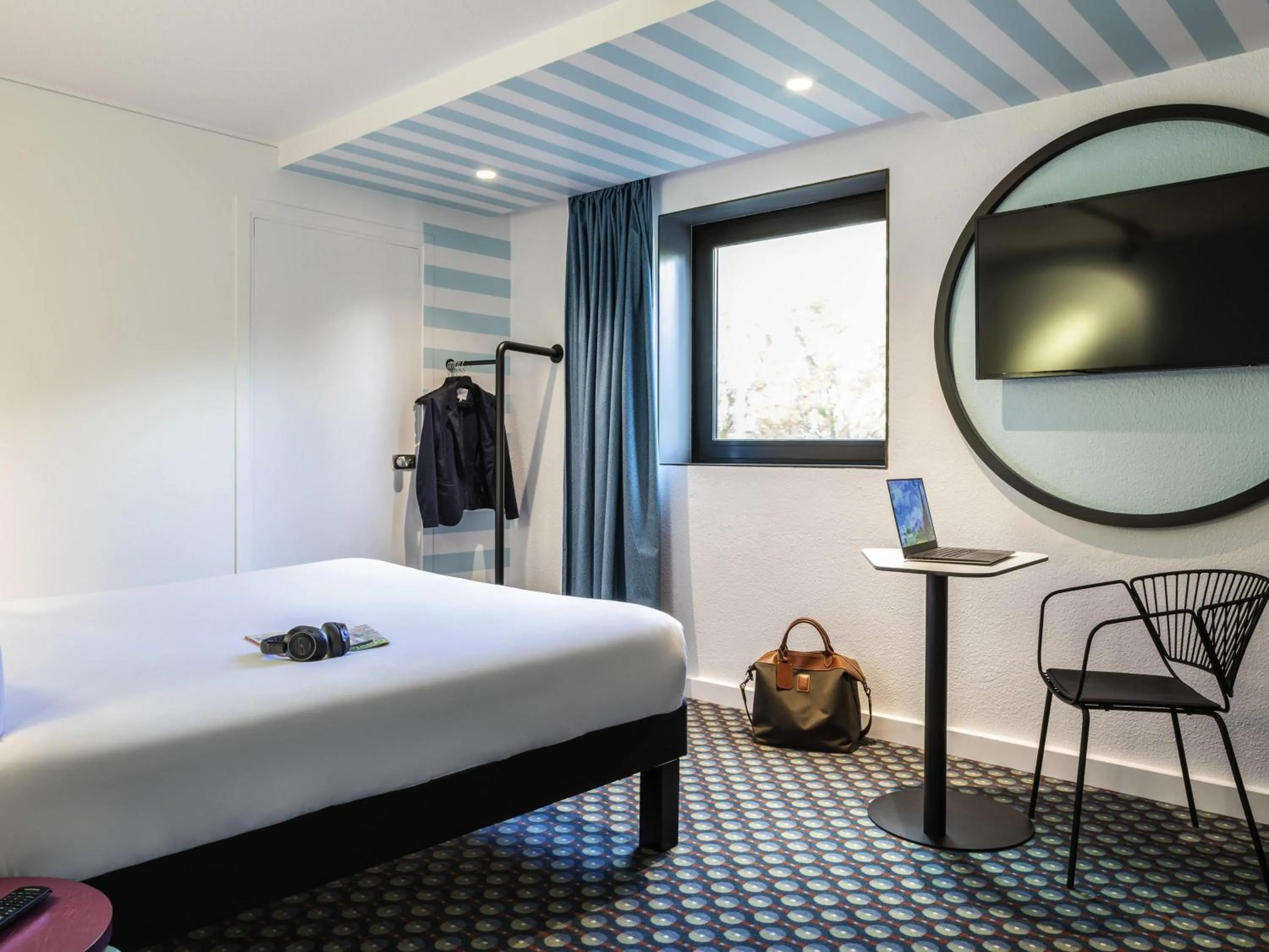 Bedroom, Bed in Ibis Styles Paris Saint Denis Pleyel