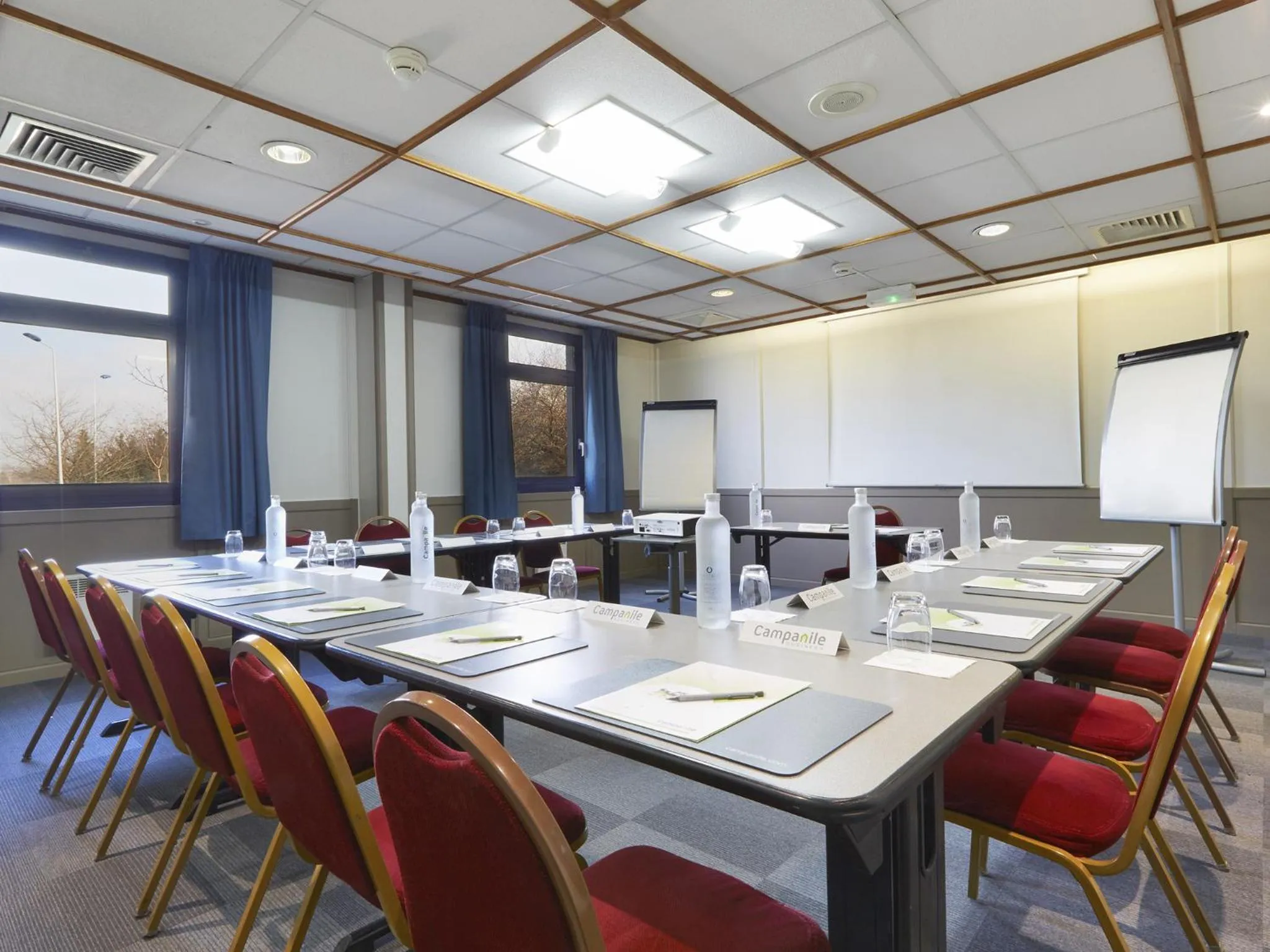 Business facilities in Kyriad Le Blanc-Mesnil