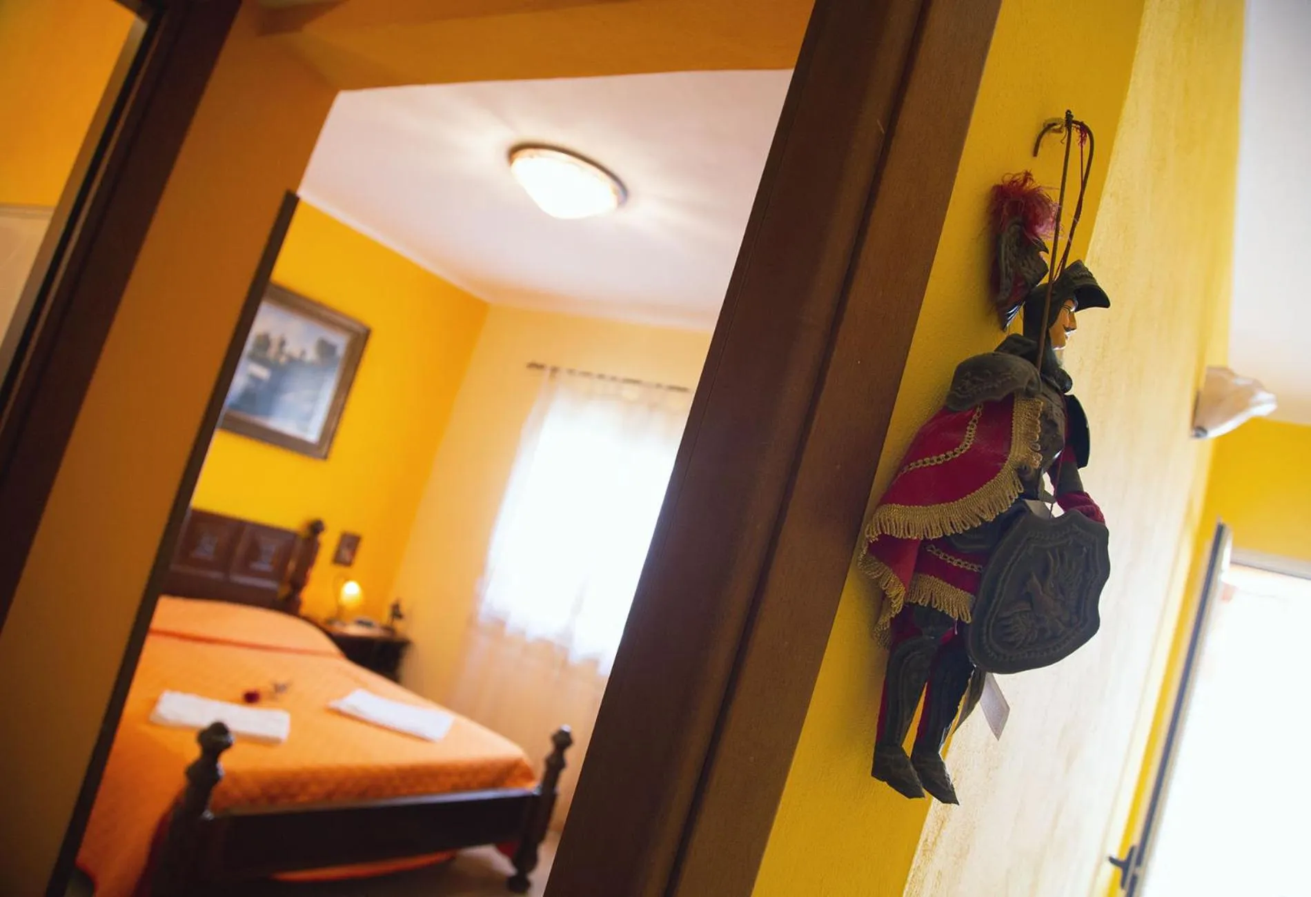 Decorative detail, Bed in B&B Il Girasole