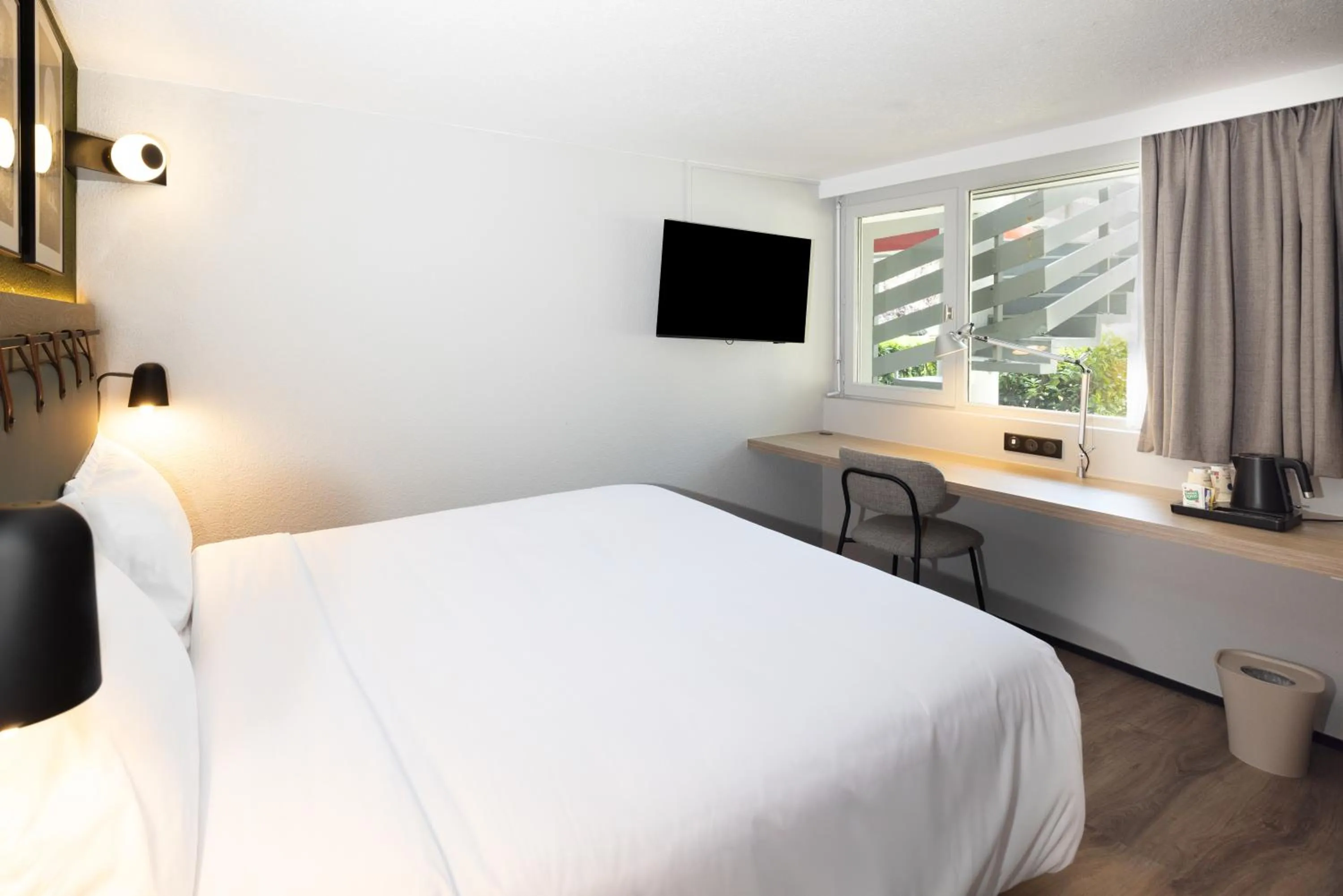 Bed in Campanile NATURE - Paris Ouest Gennevilliers Port