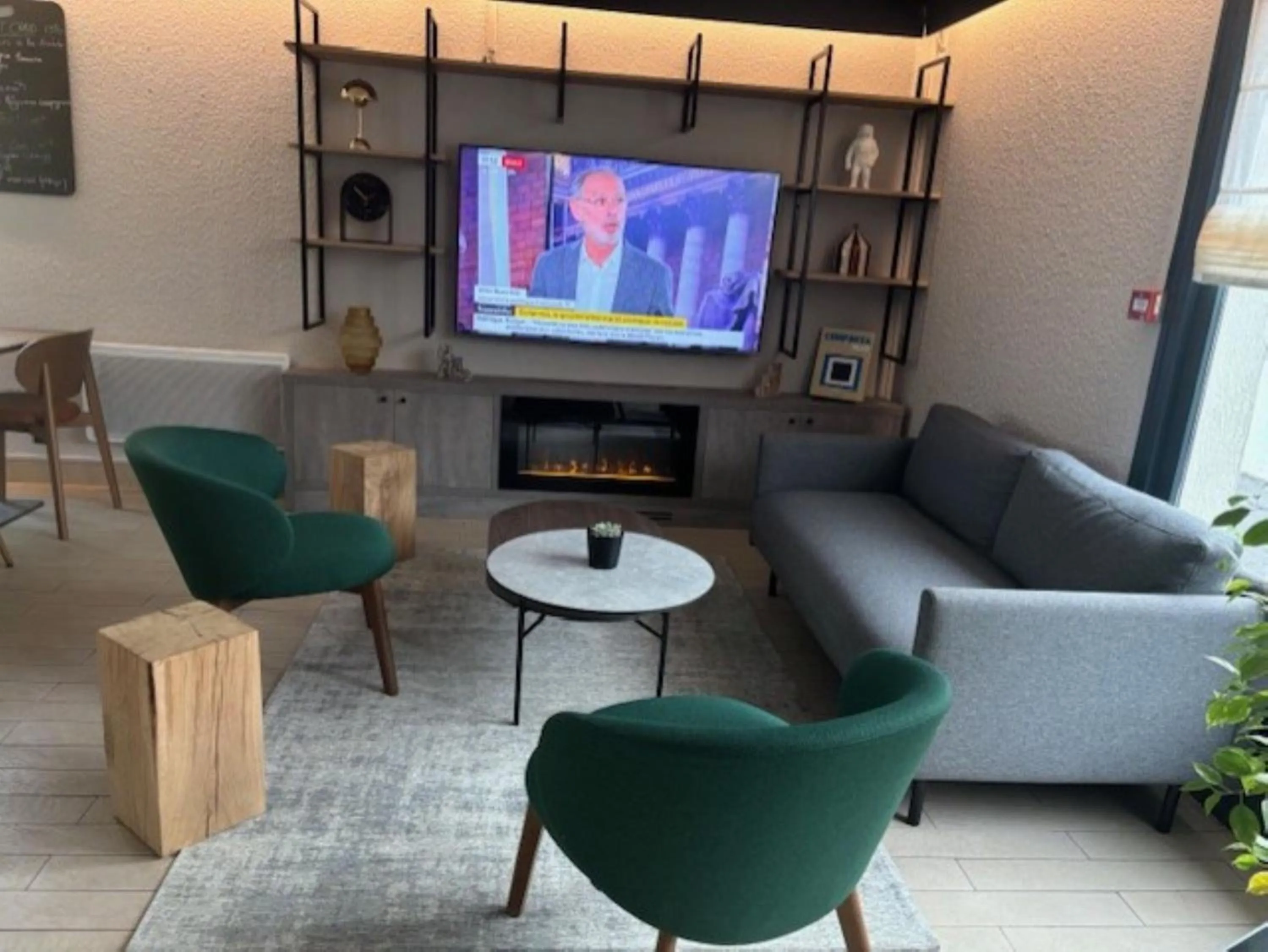 Campanile NATURE - Paris Ouest Gennevilliers Port