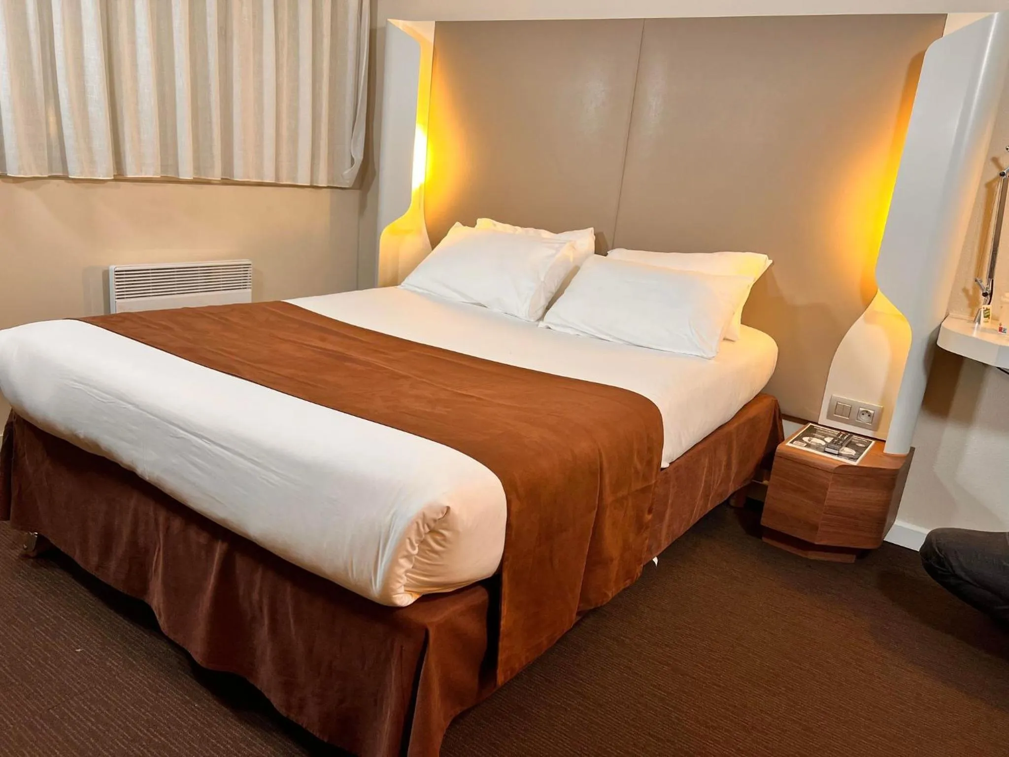 Bed in Campanile Troyes Sud - Buchères