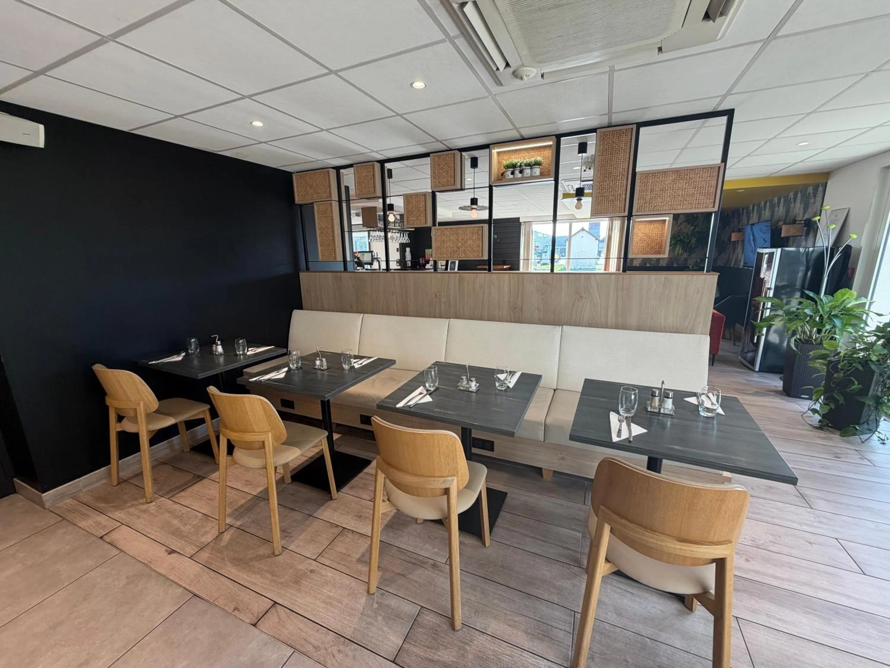 Restaurant/places to eat in Campanile Troyes Sud - Buchères