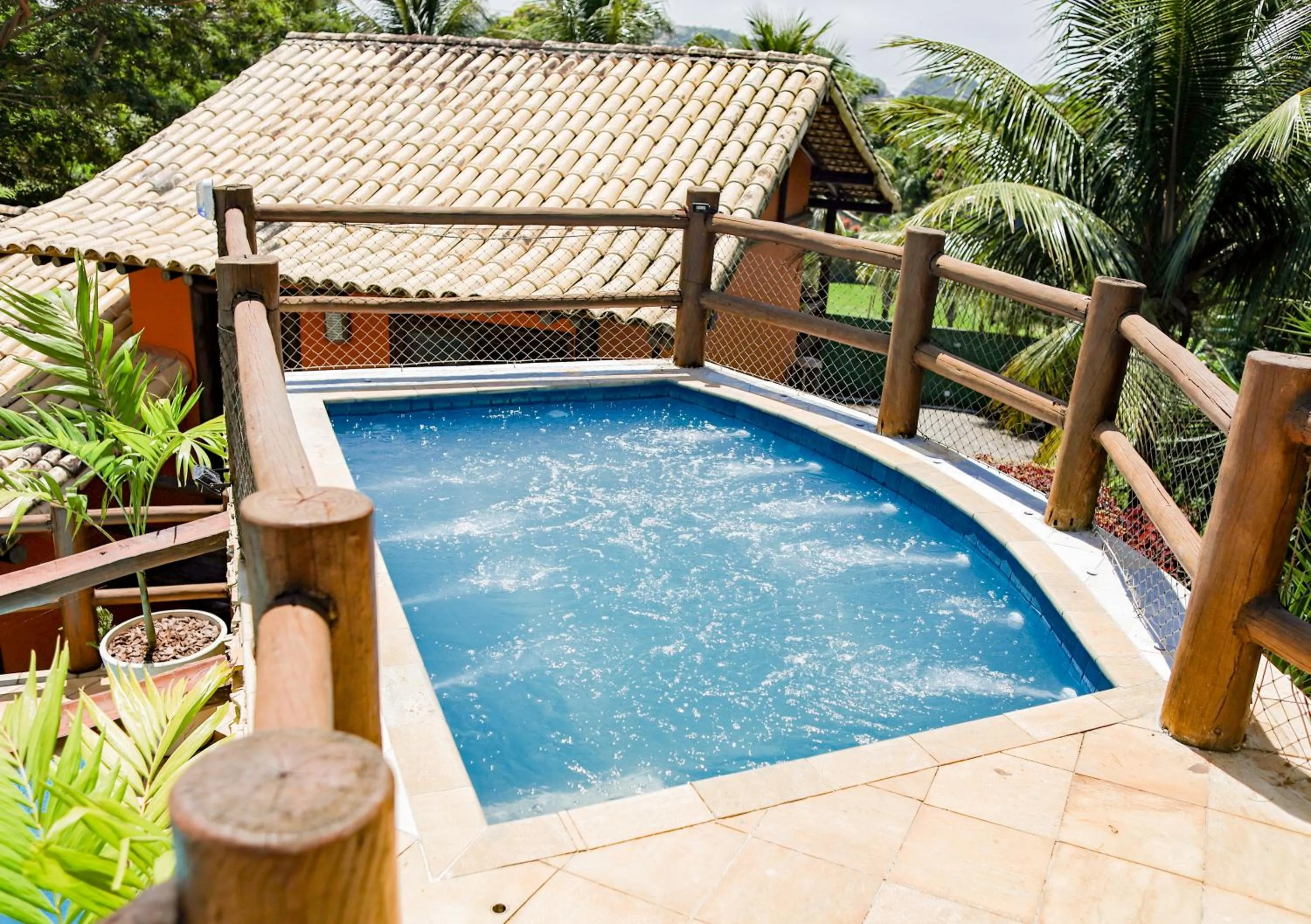 Hot Tub in Pontal da Ferradura