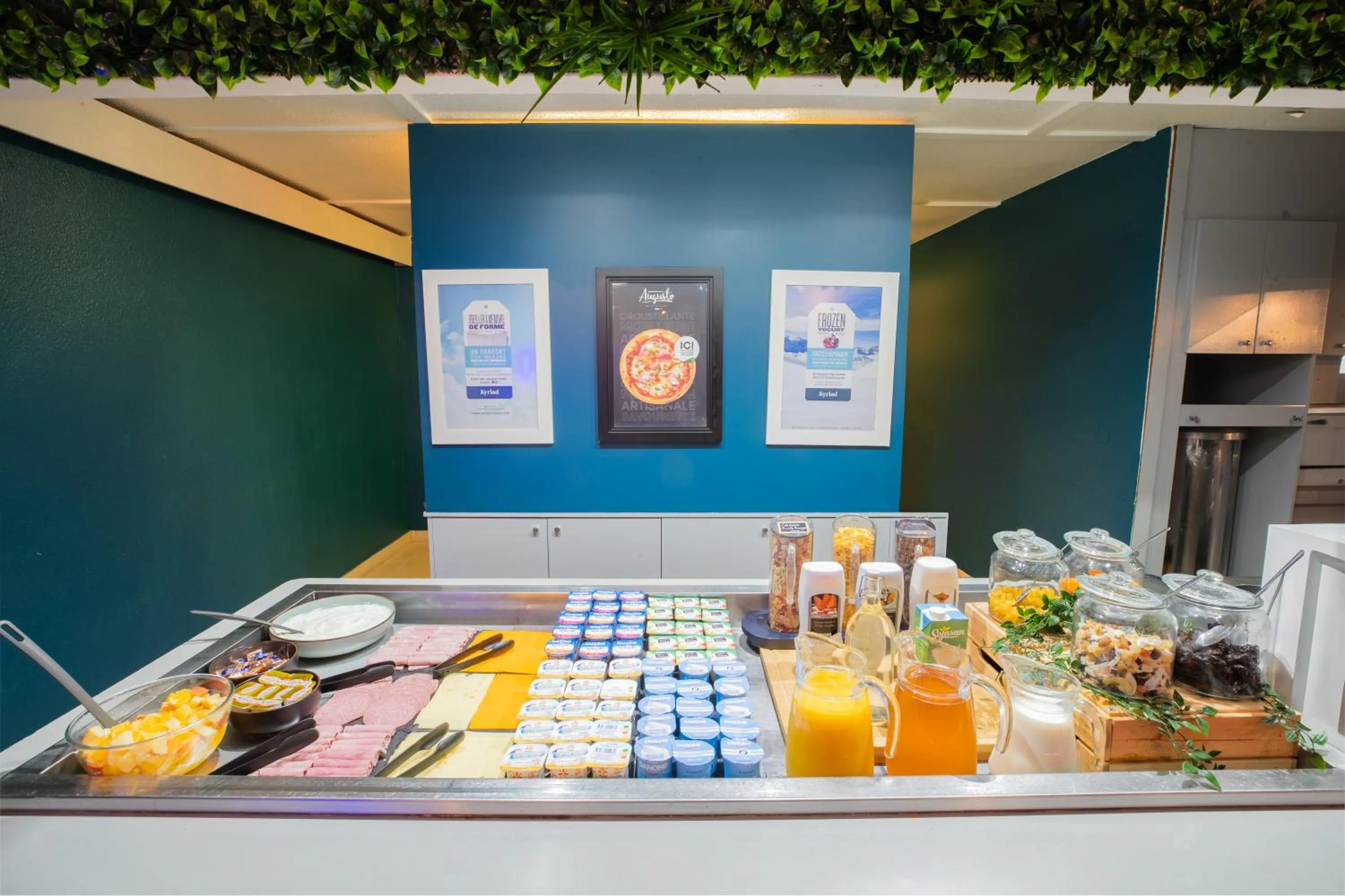 Buffet breakfast in Kyriad Valenciennes Sud - Rouvignies