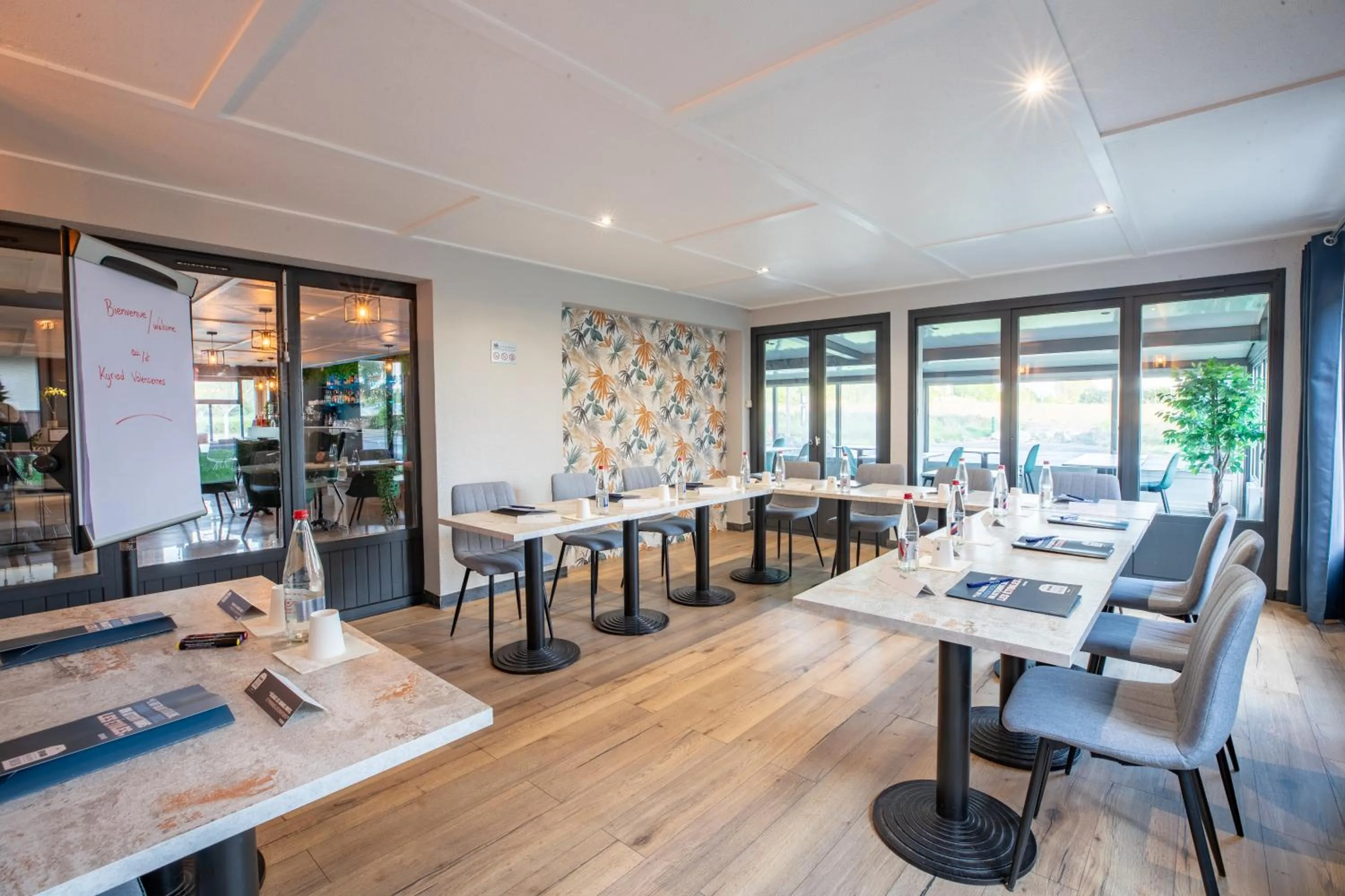 Meeting/conference room in Kyriad Valenciennes Sud - Rouvignies