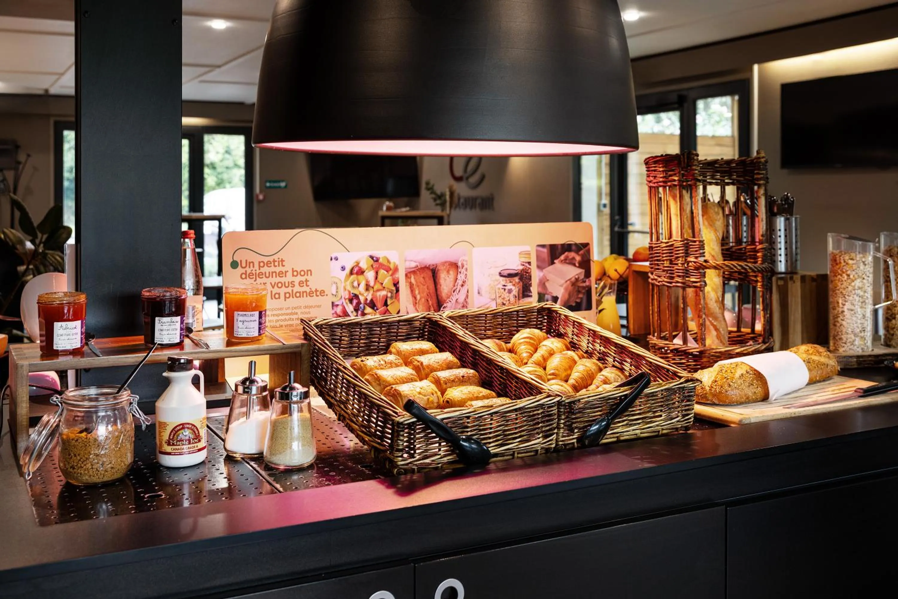 Buffet breakfast in Campanile Béthune