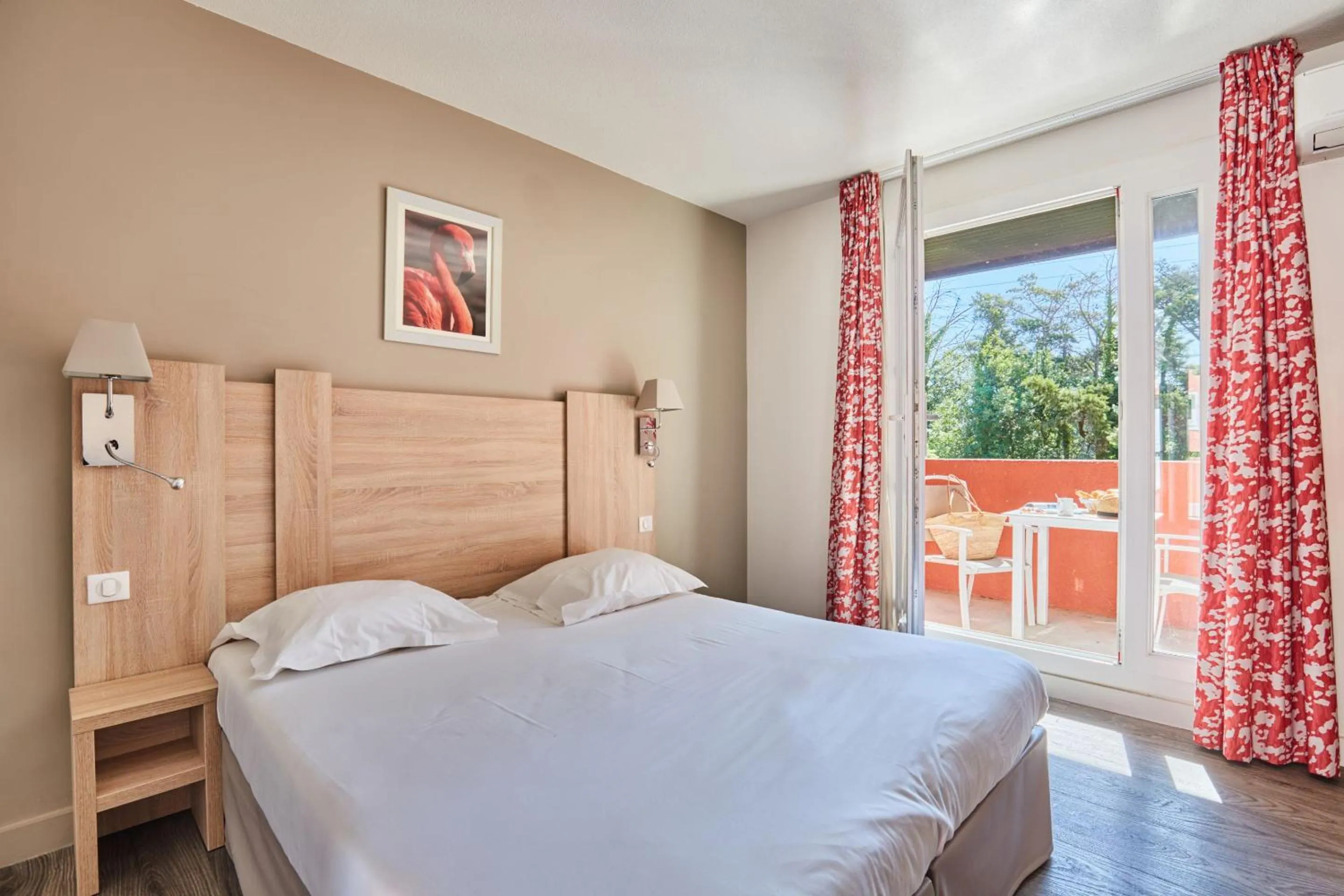 Bedroom, Bed in Résidence Odalys Le Village Camarguais Les Gardians