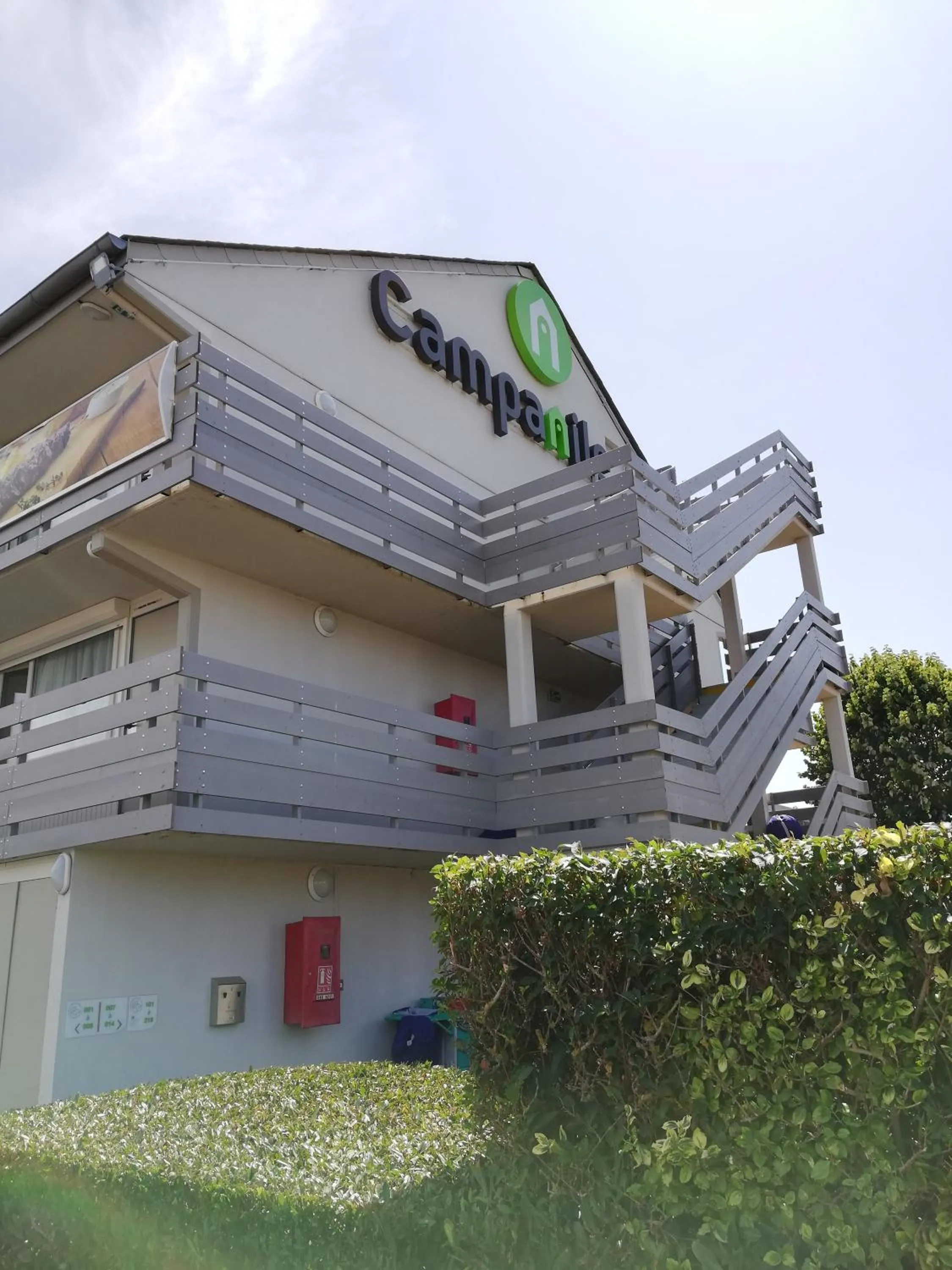 Facade/entrance in Campanile Caen Est - Mondeville