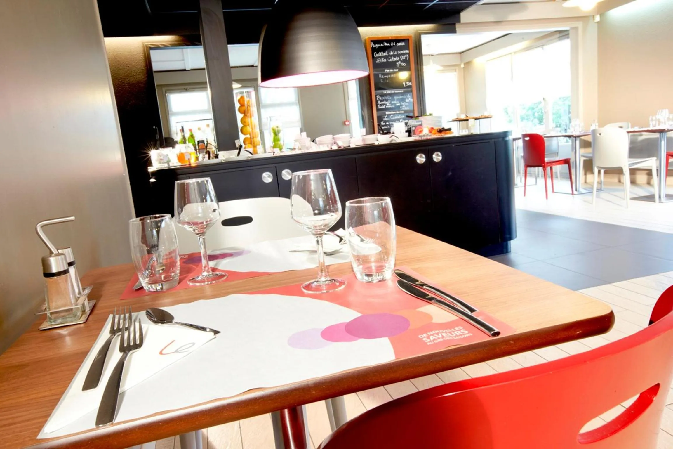 Restaurant/places to eat in Campanile Caen Est - Mondeville