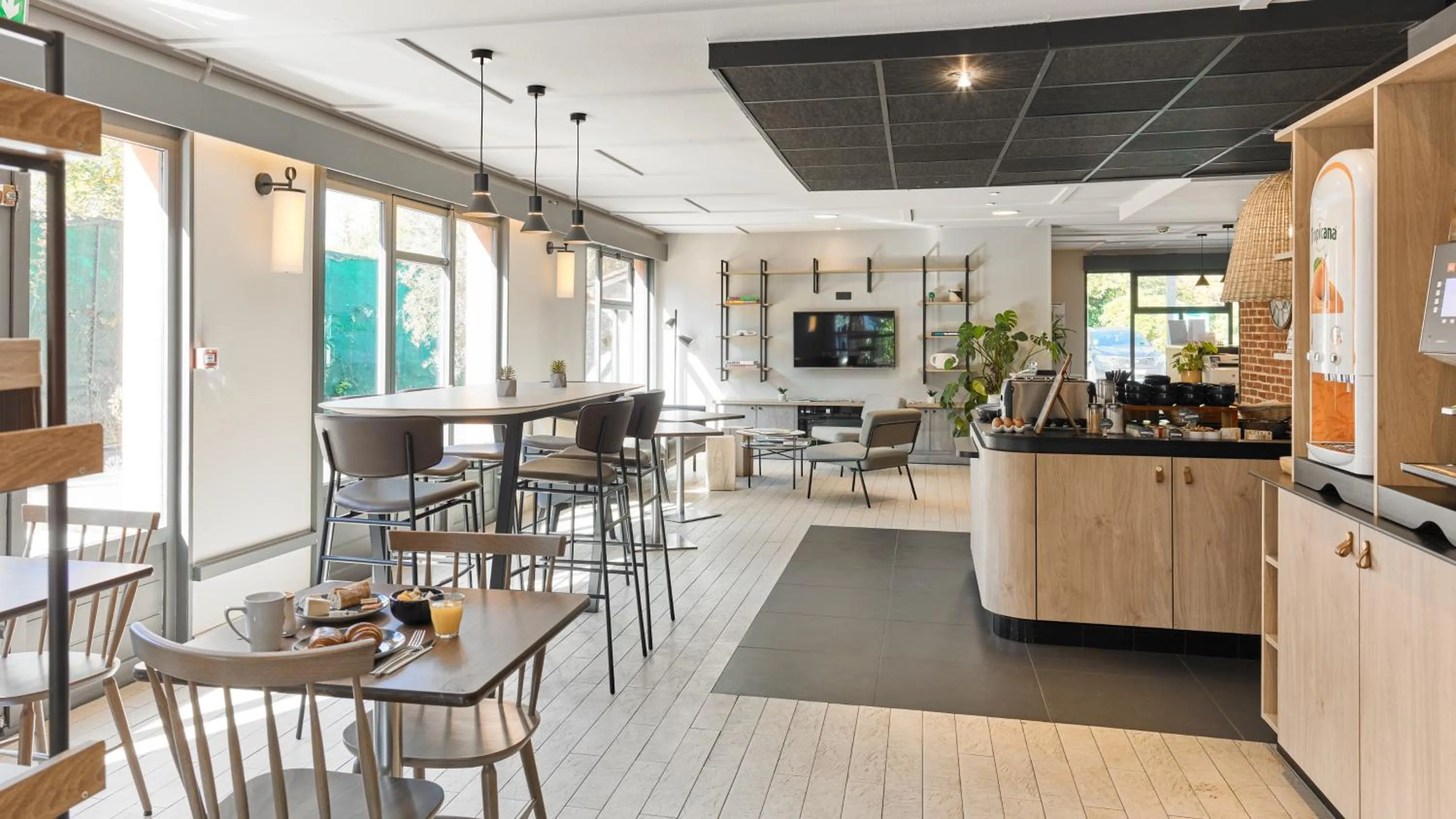 Restaurant/places to eat in Campanile NATURE - Sannois Ermont