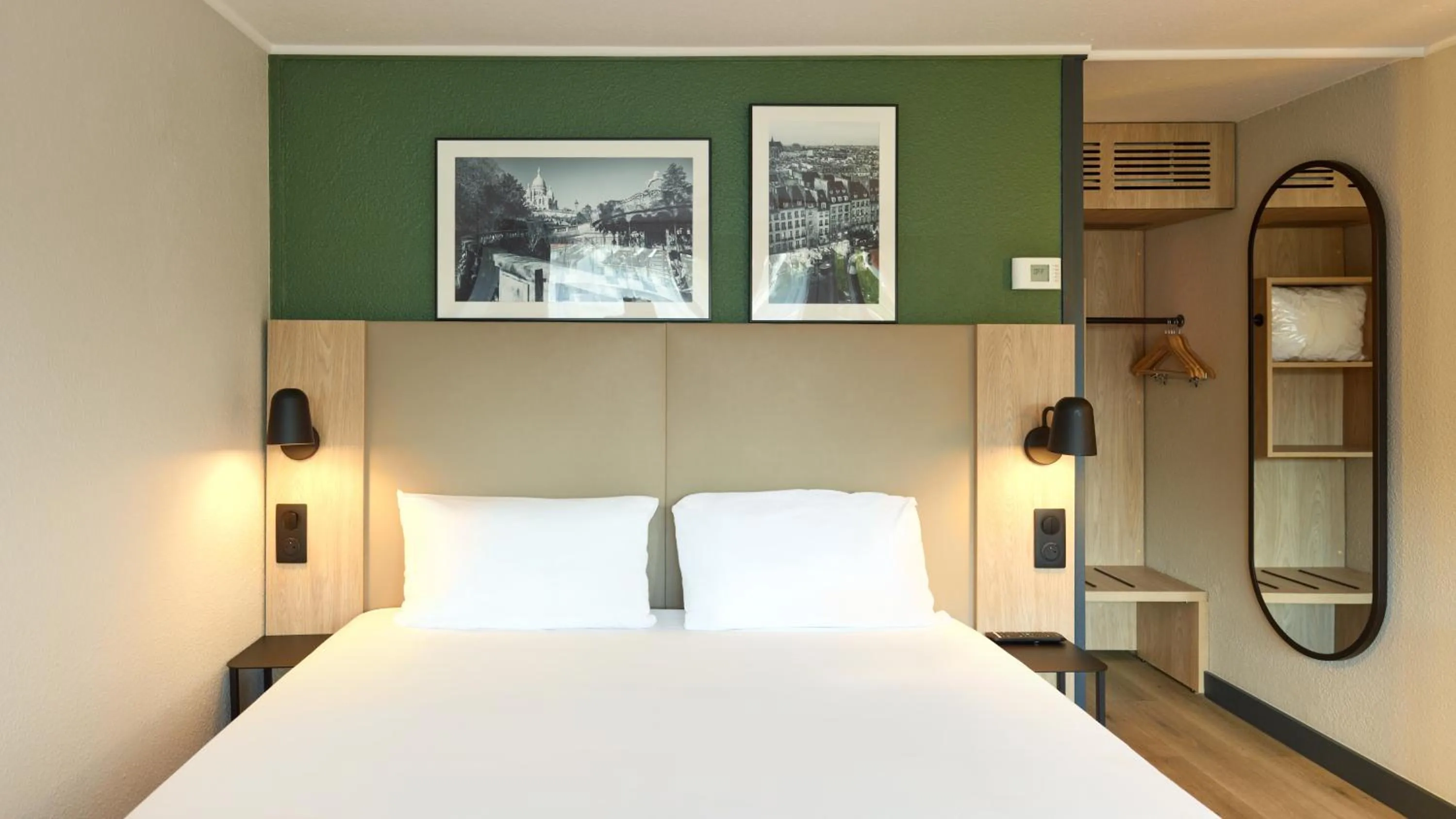 Bedroom, Bed in Campanile NATURE - Sannois Ermont