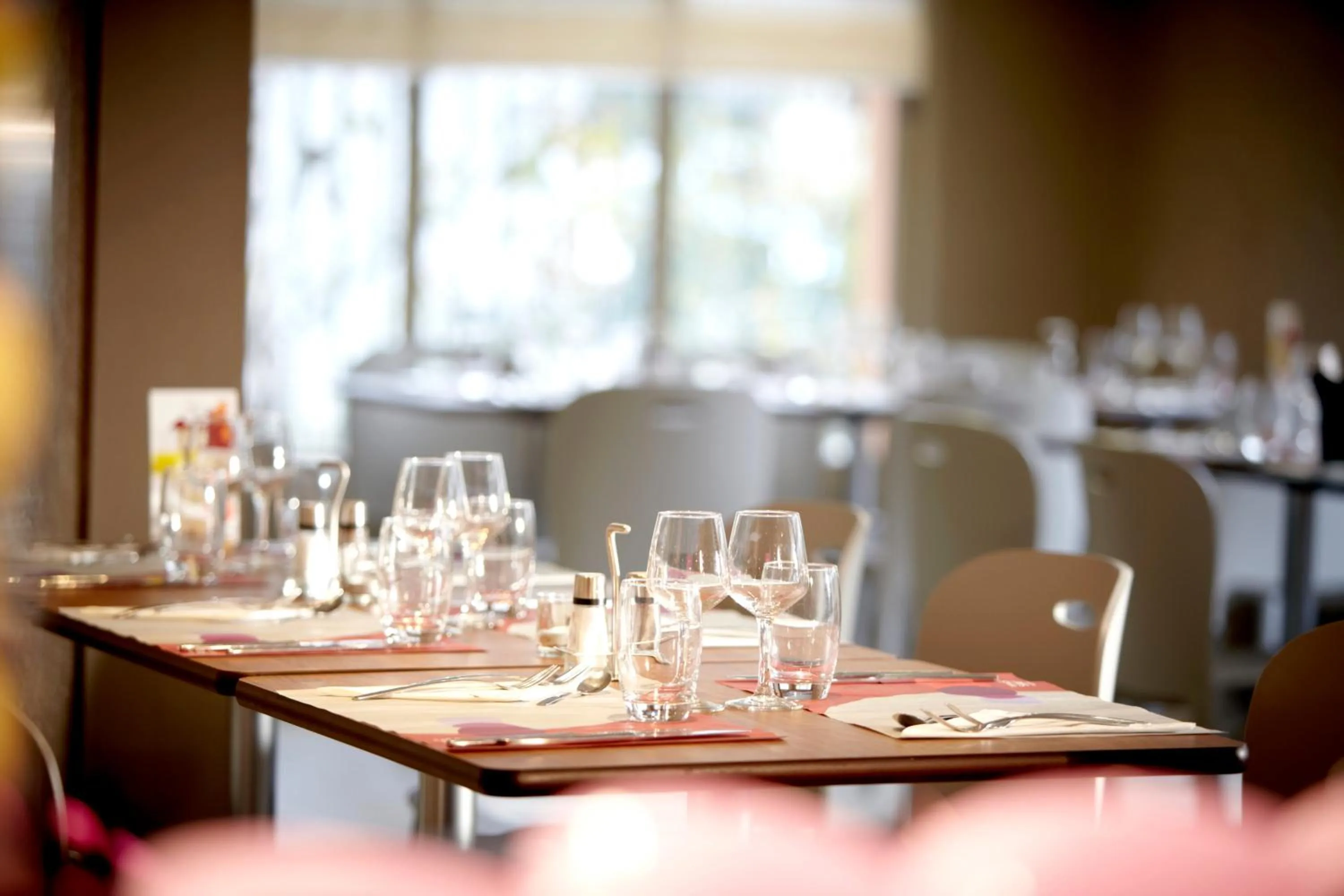 Restaurant/places to eat in Kyriad Sannois - Ermont