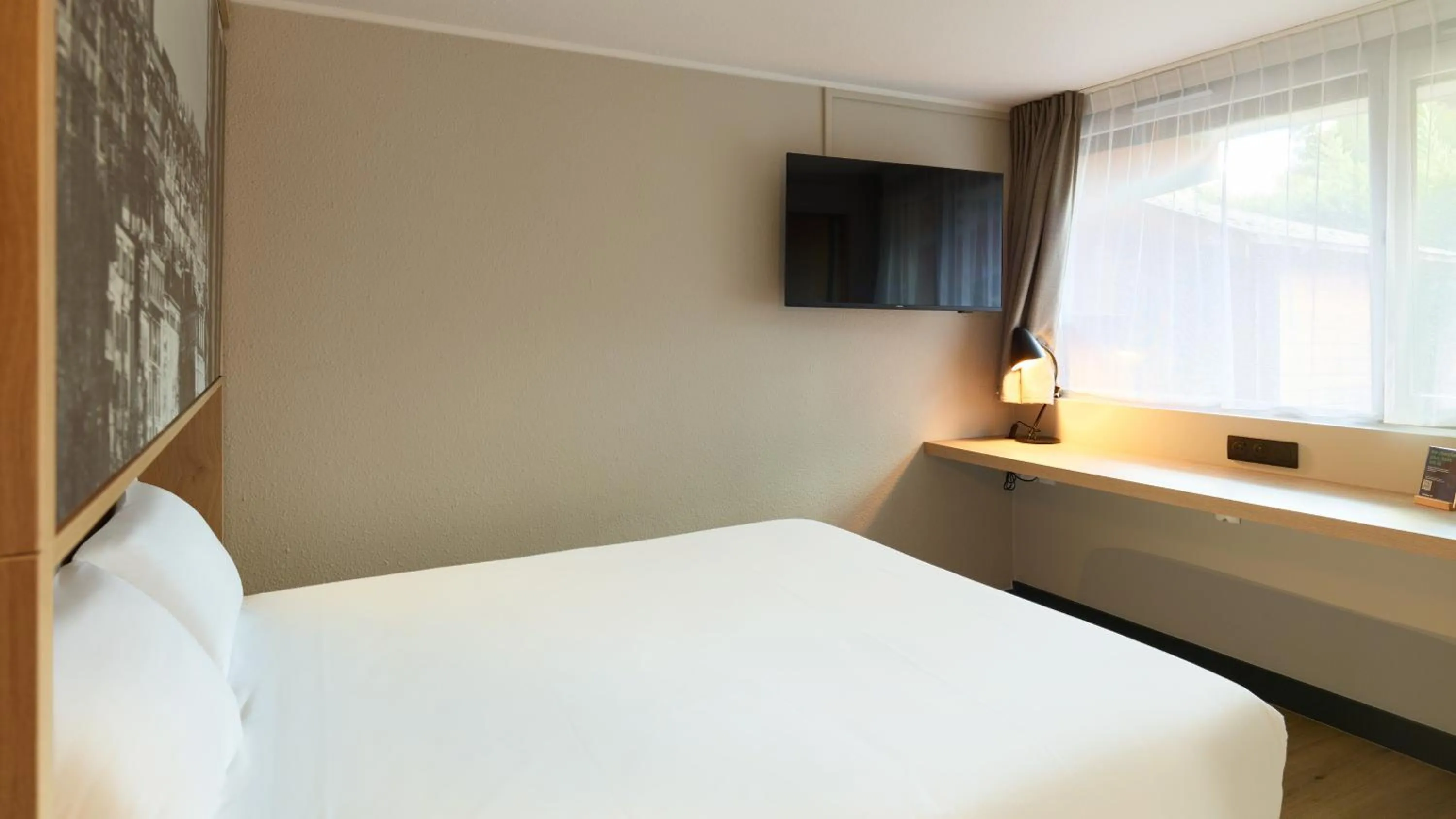 Bedroom, Bed in Campanile NATURE - Sannois Ermont