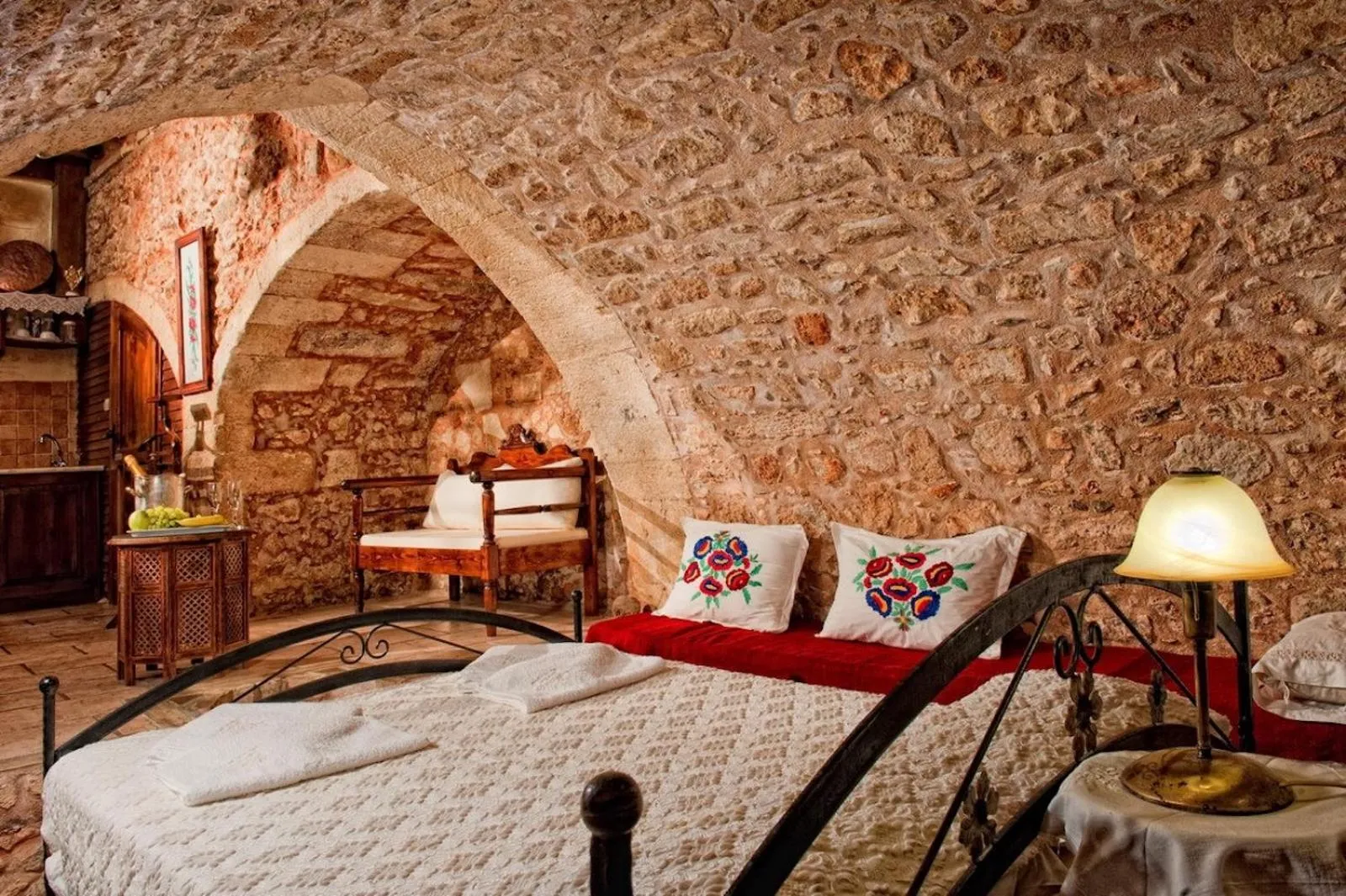 Photo of the whole room, Bed in Veneto Boutique Hotel