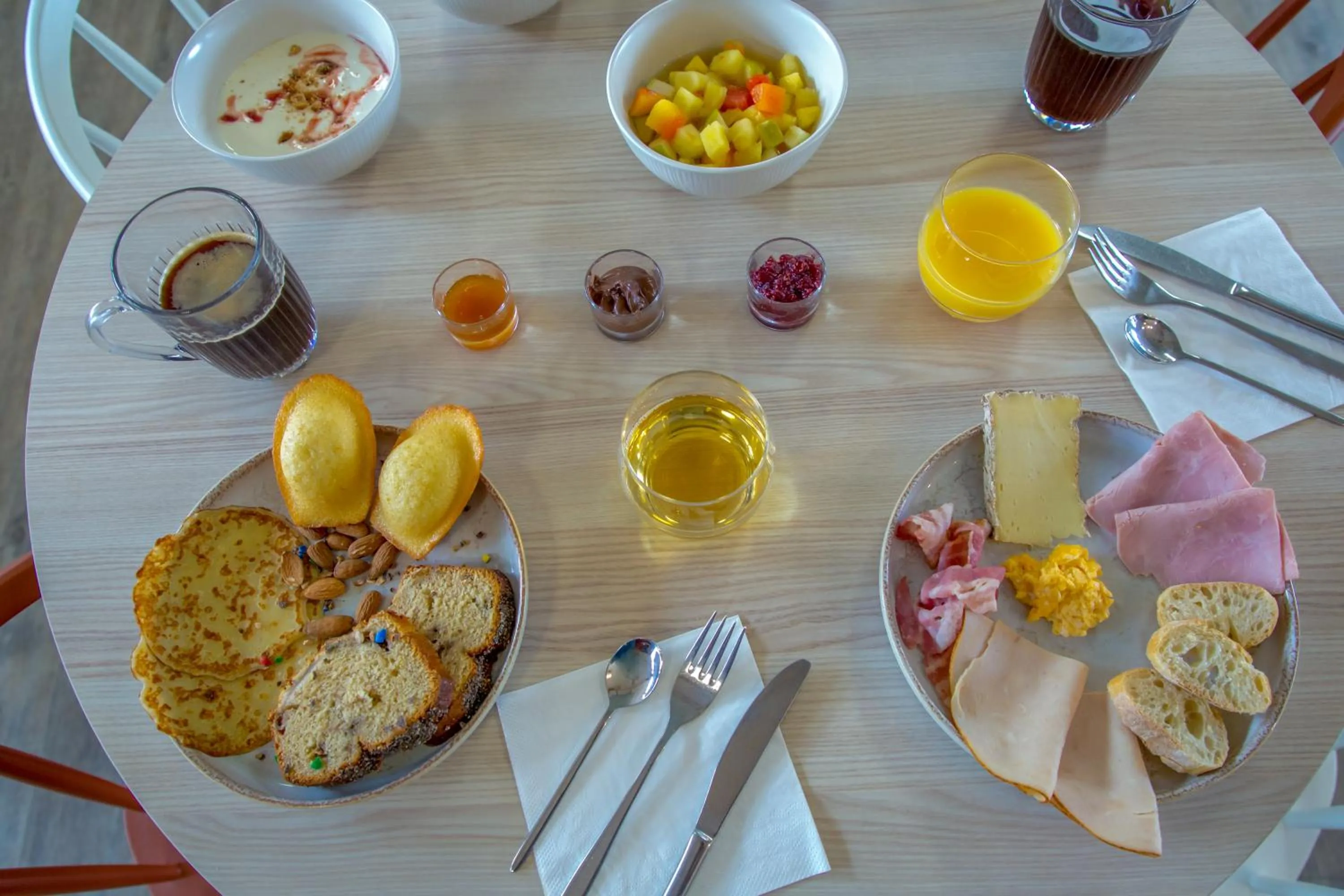 Breakfast in KYRIAD MARSEILLE EST - Aubagne Gémenos