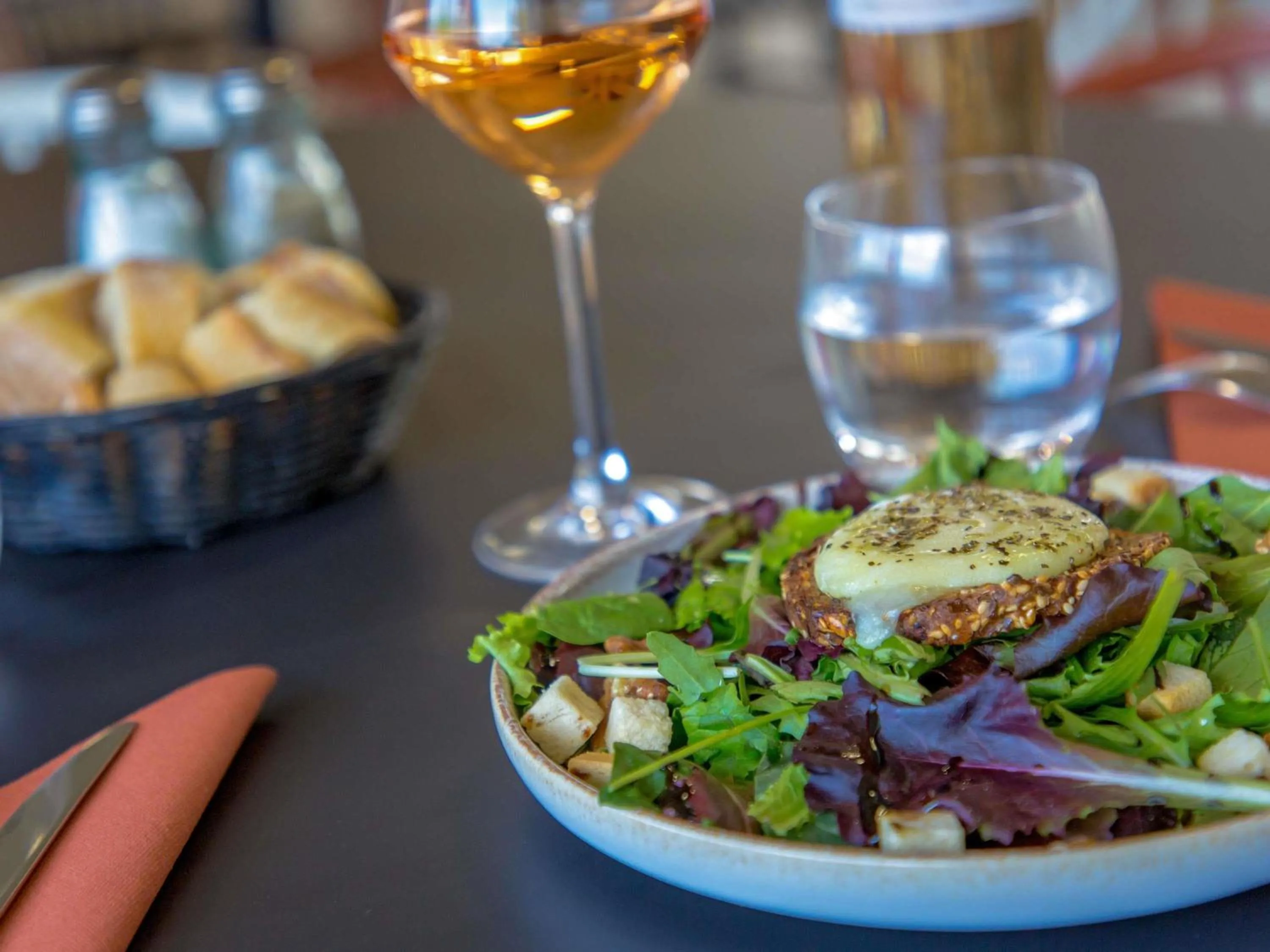 Restaurant/places to eat in ibis Styles Aubagne Gemenos