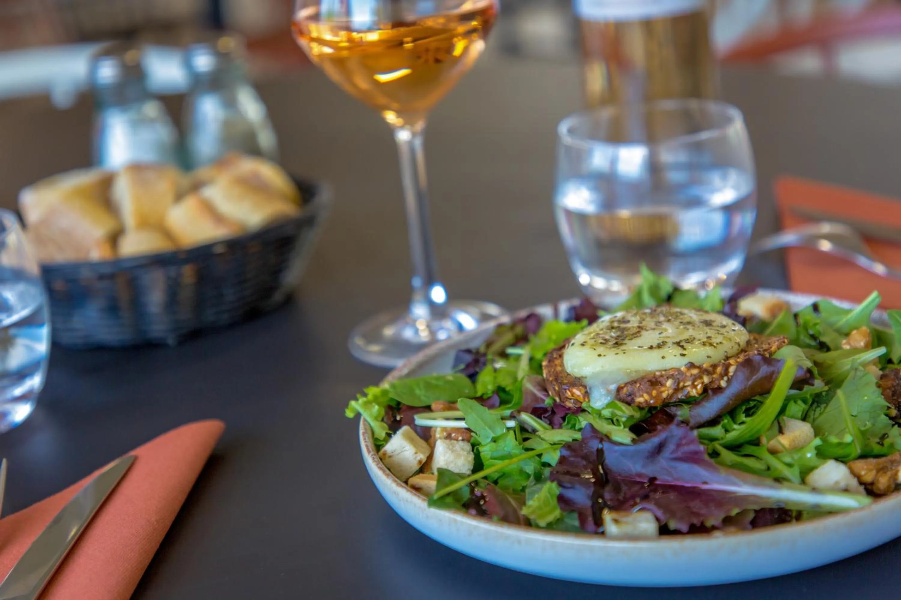 Restaurant/places to eat in KYRIAD MARSEILLE EST - Aubagne Gémenos