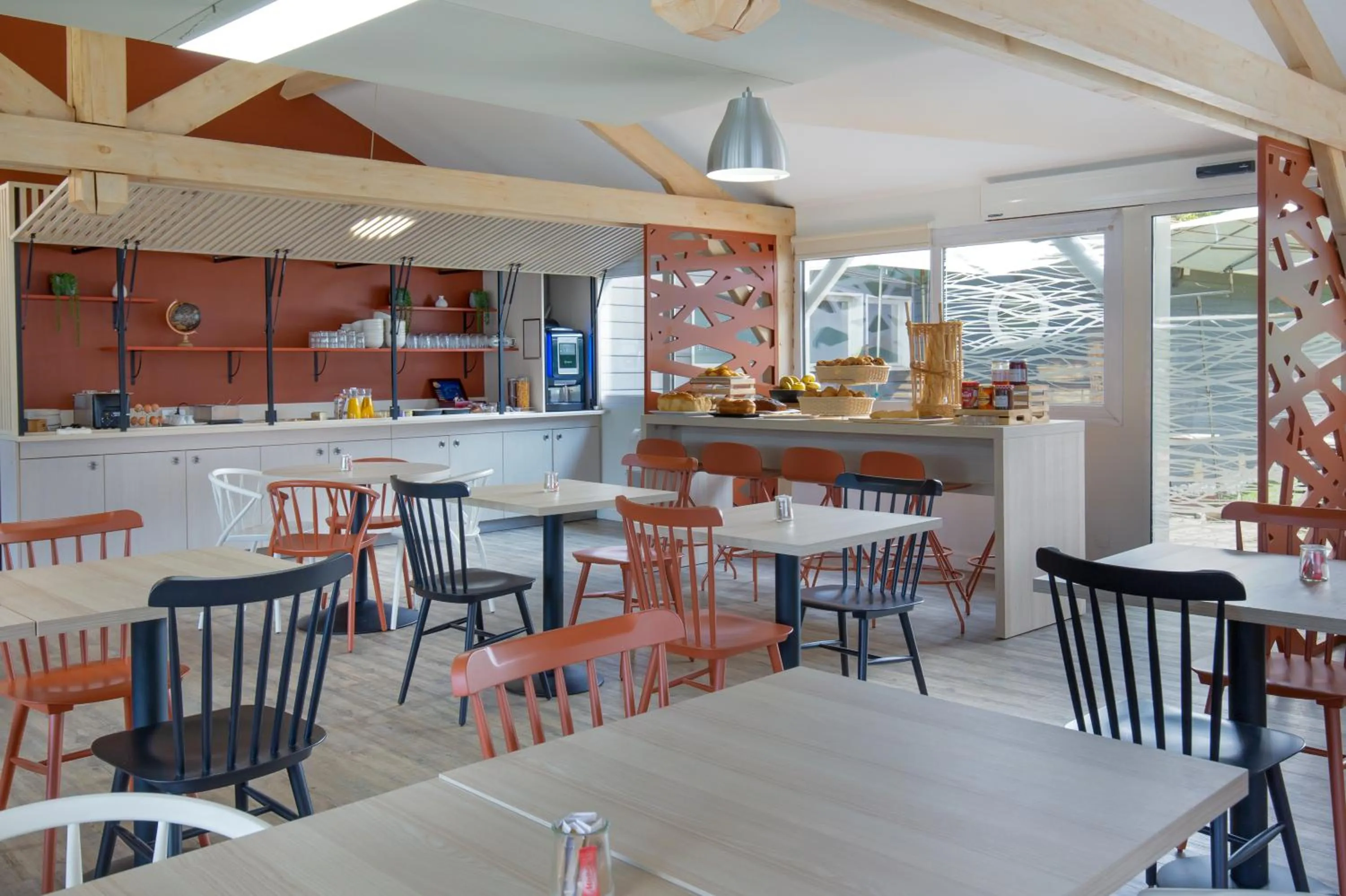 Restaurant/places to eat in KYRIAD MARSEILLE EST - Aubagne Gémenos