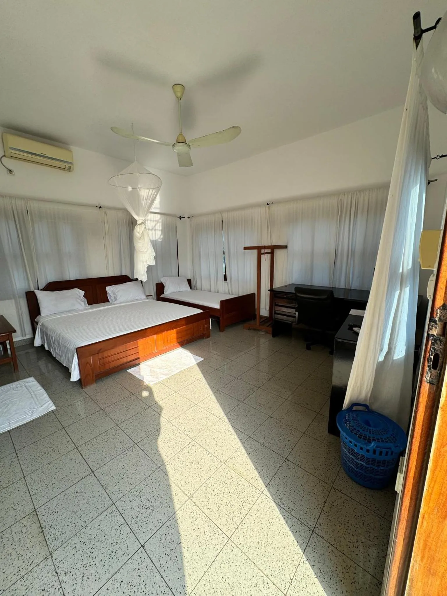 Bed in Ramaya Auberge Espagnole