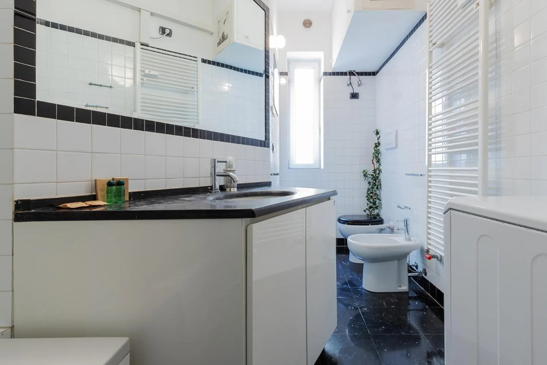 Toilet in Milan Retreats Porta Venezia