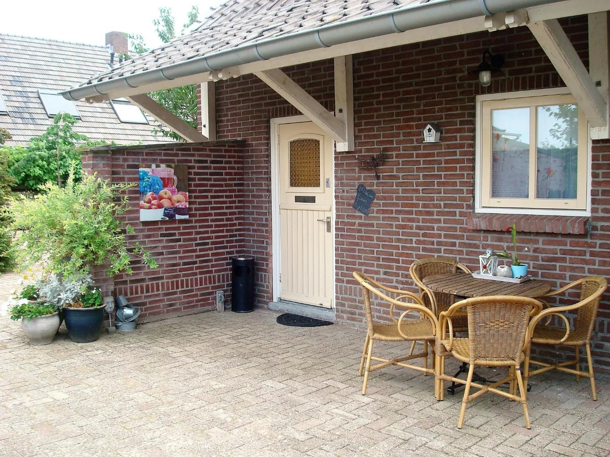 Property building in Bed en Boterham