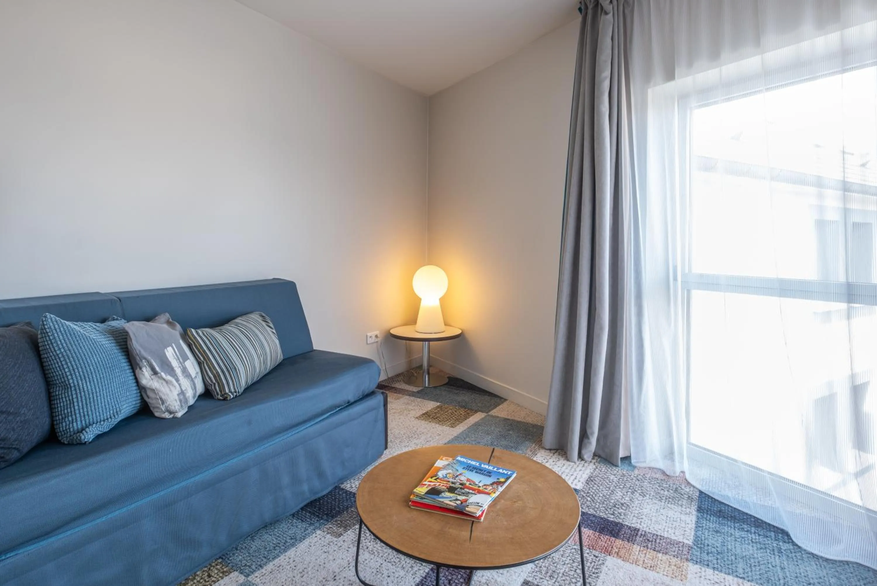 Living room in Kyriad Le Mans Est