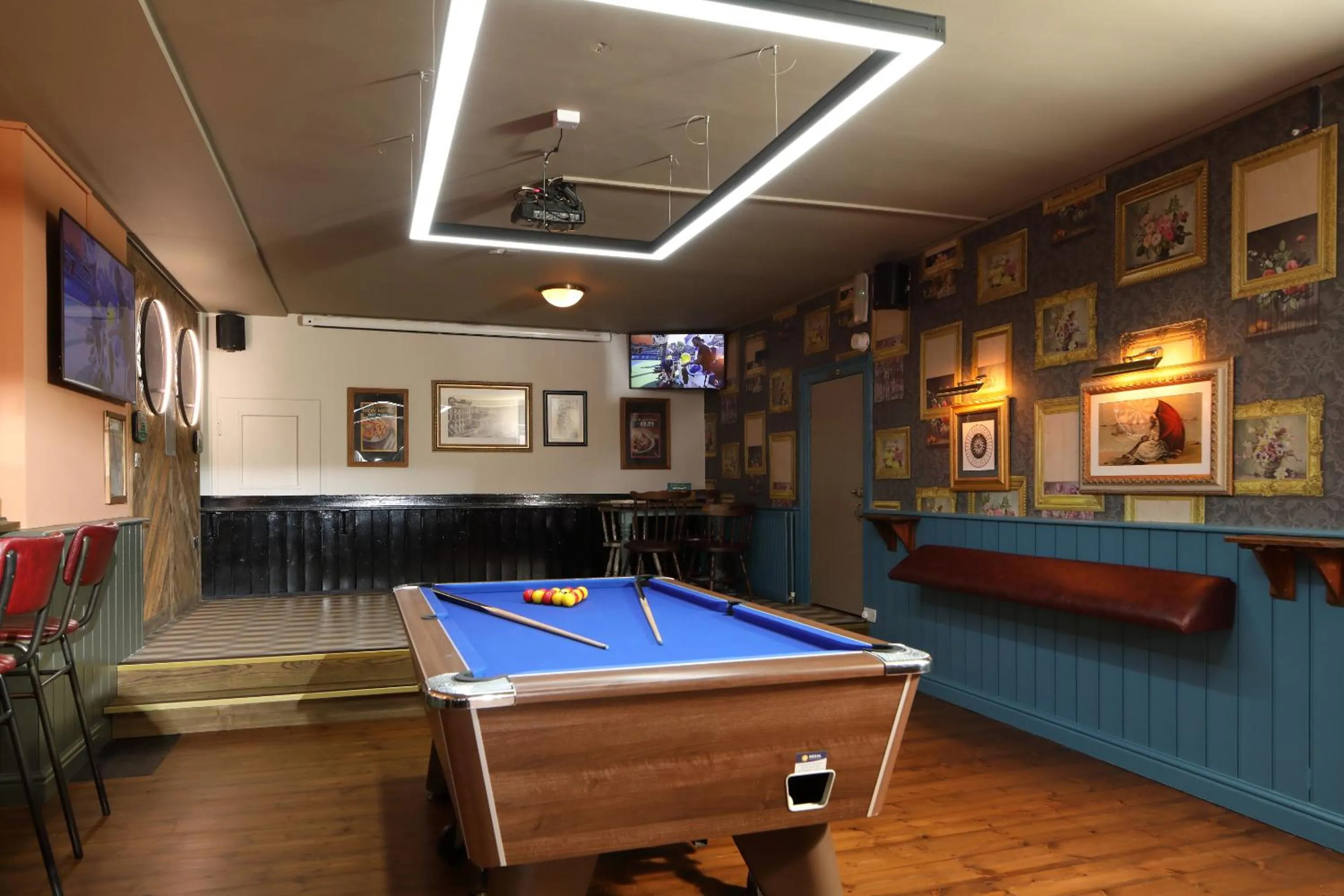 Lounge or bar in The Victoria Hotel