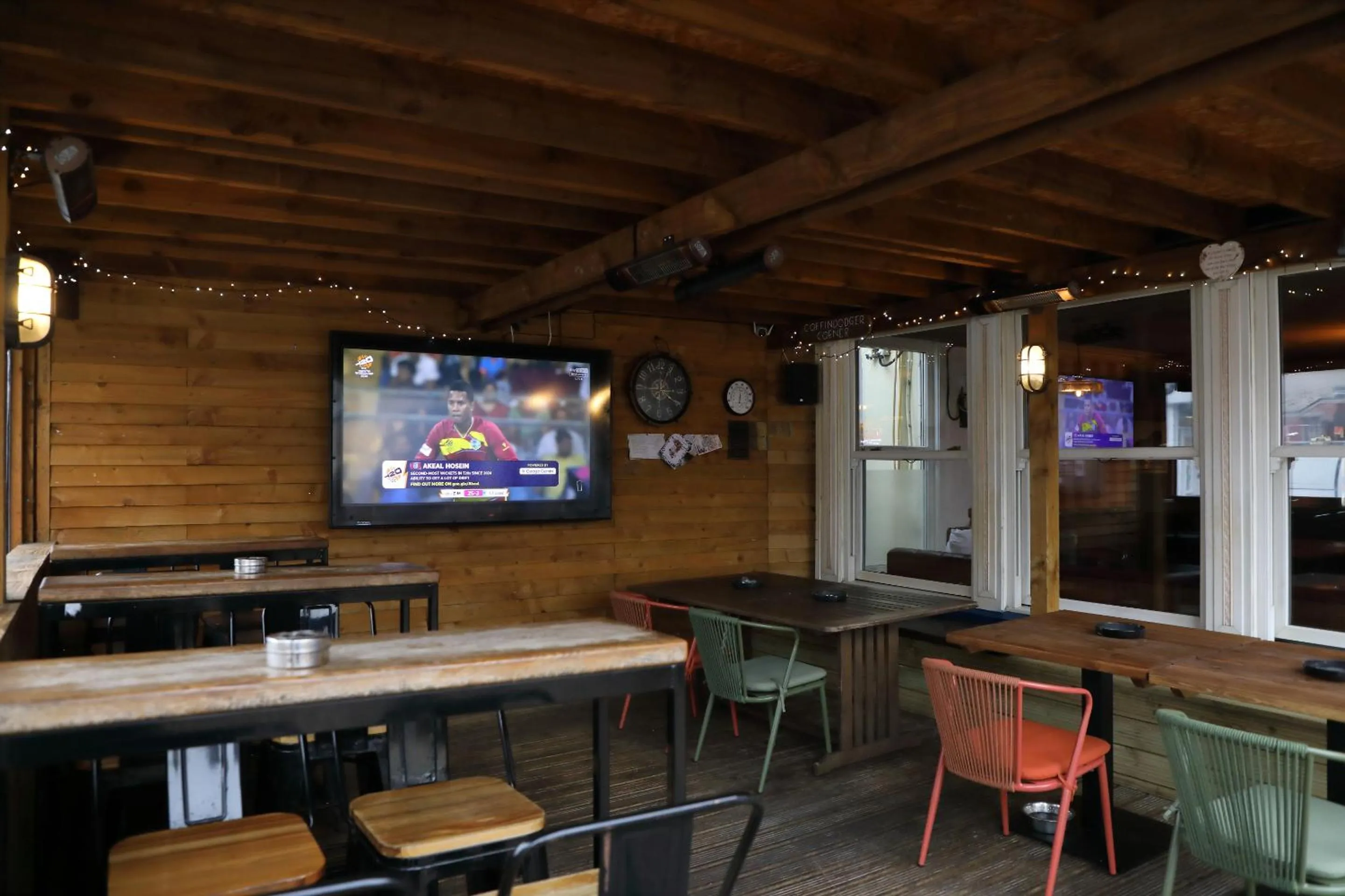 Patio in The Victoria Hotel