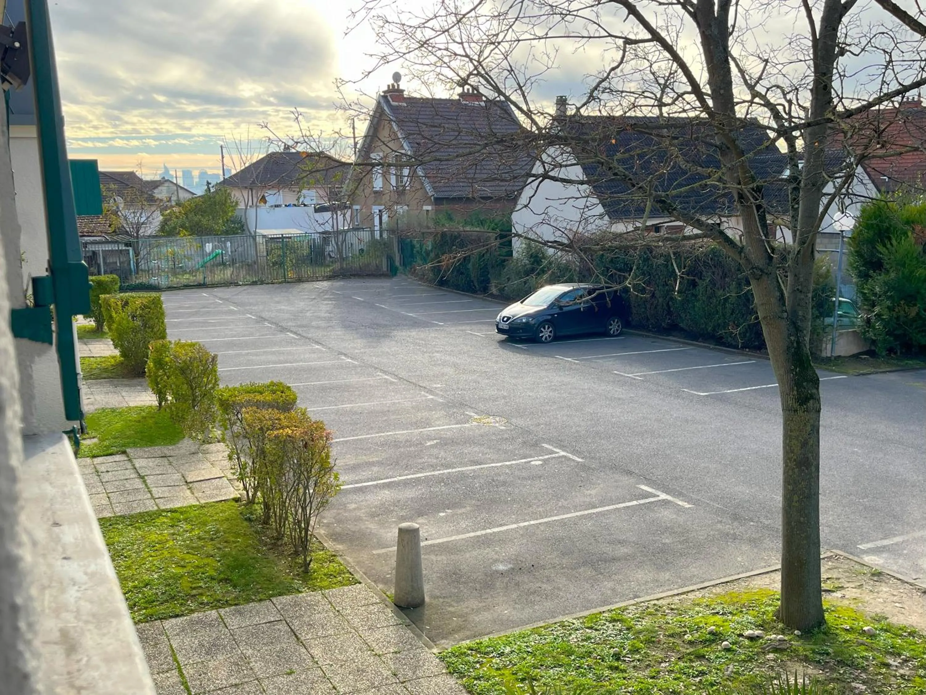 Property building in Kyriad Argenteuil