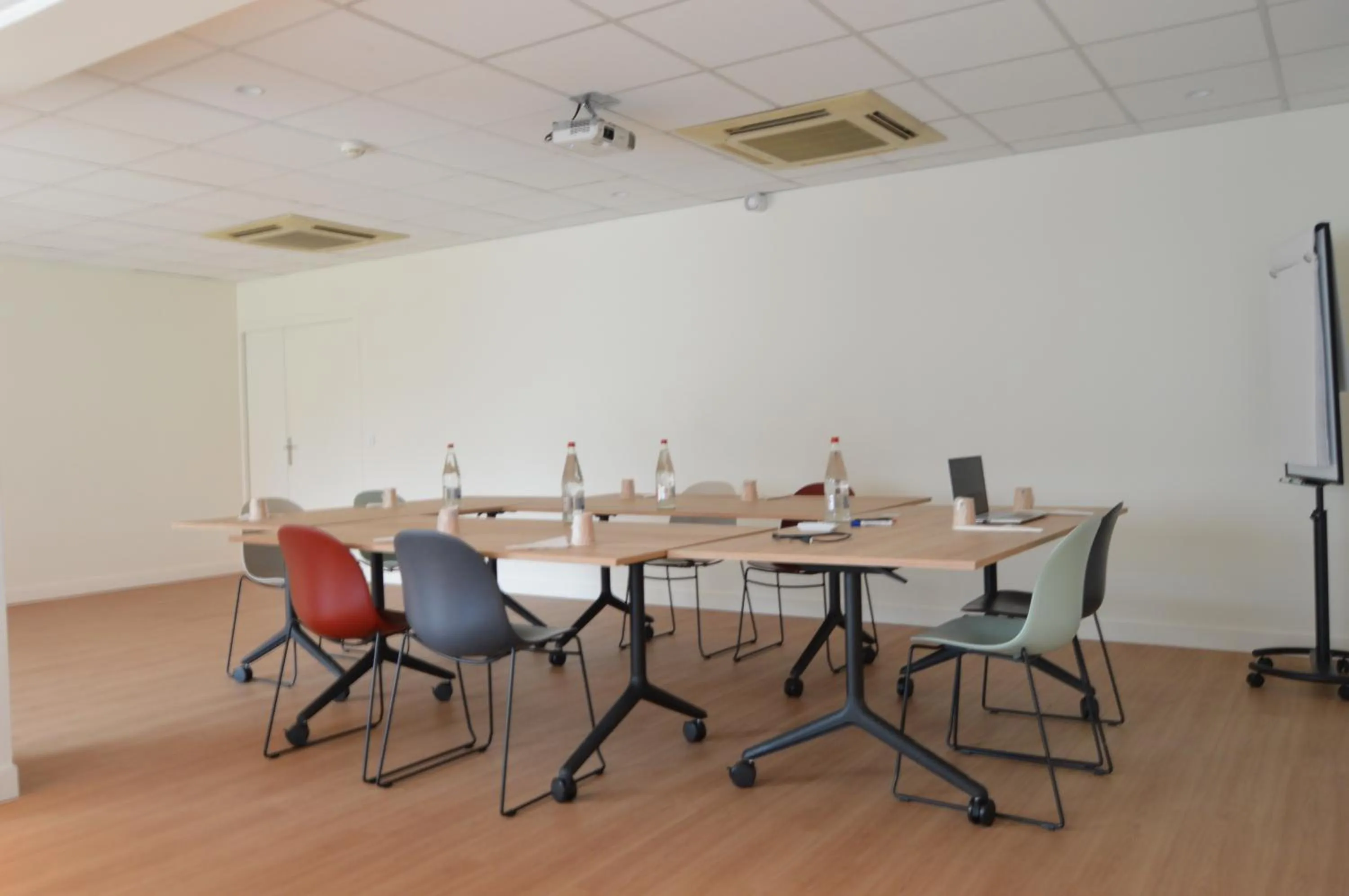 Meeting/conference room in Kyriad Argenteuil