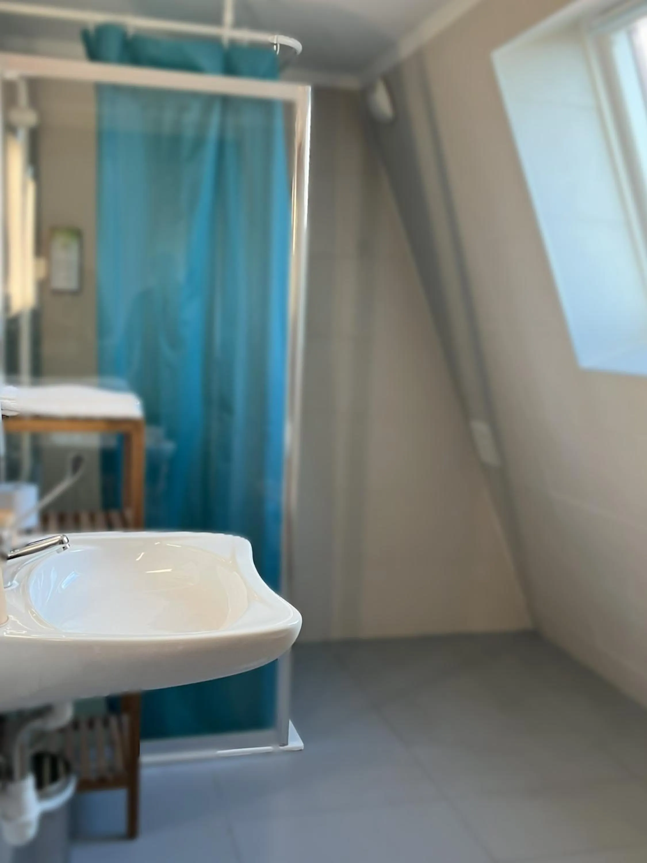 Bathroom in Kyriad Argenteuil