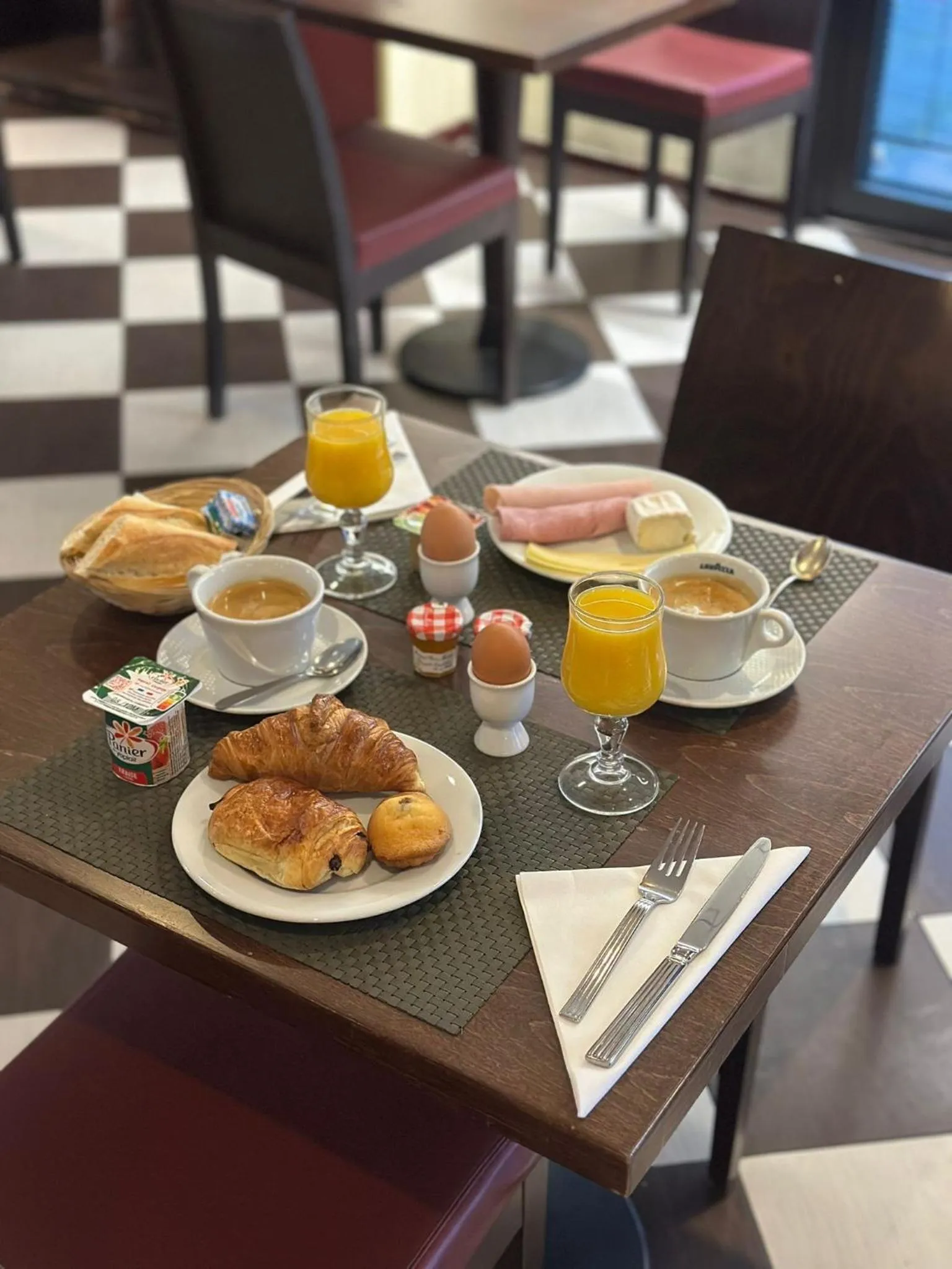 Breakfast in Kyriad Argenteuil